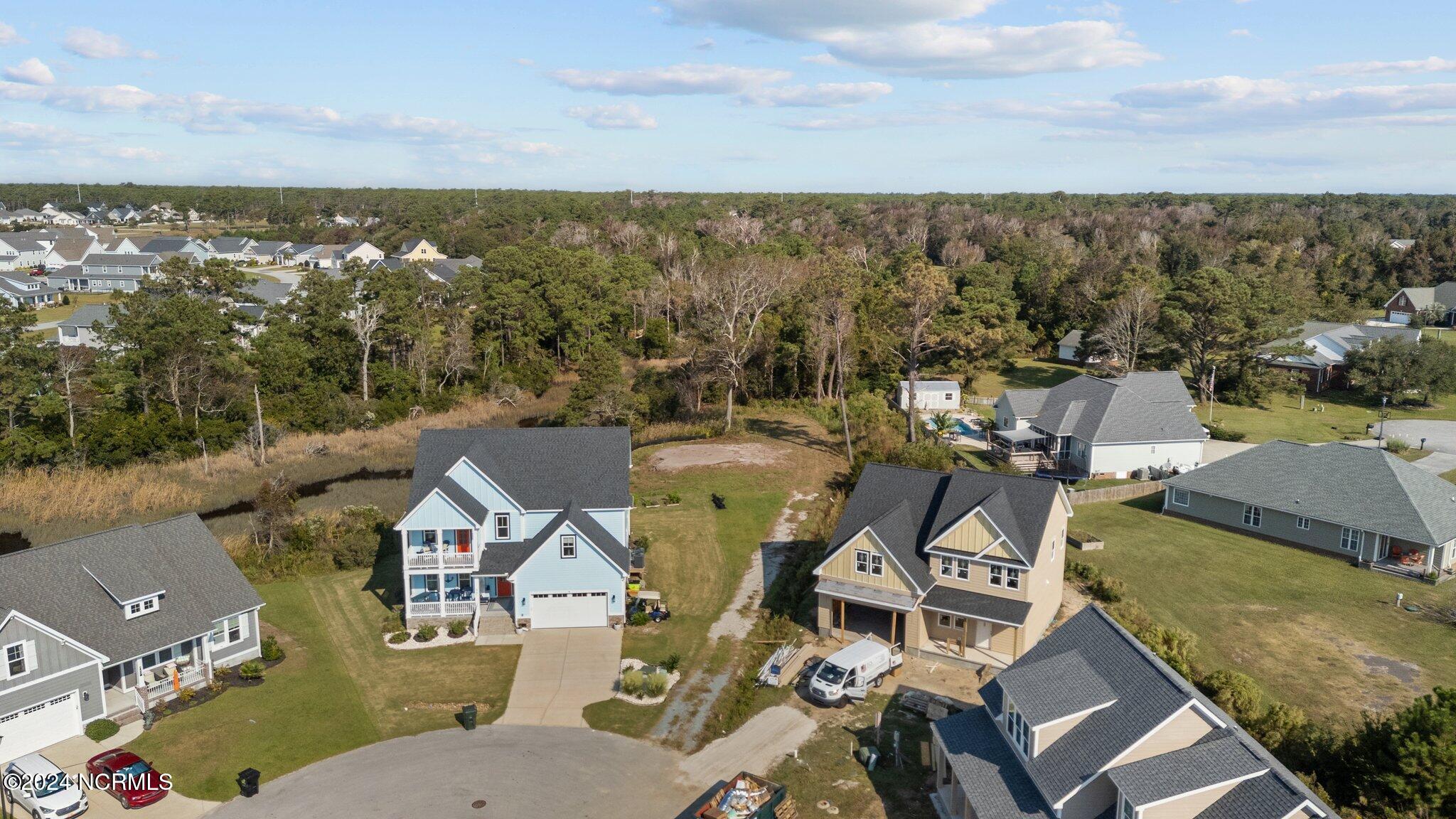 662 Fishermans Point Property Photo 14