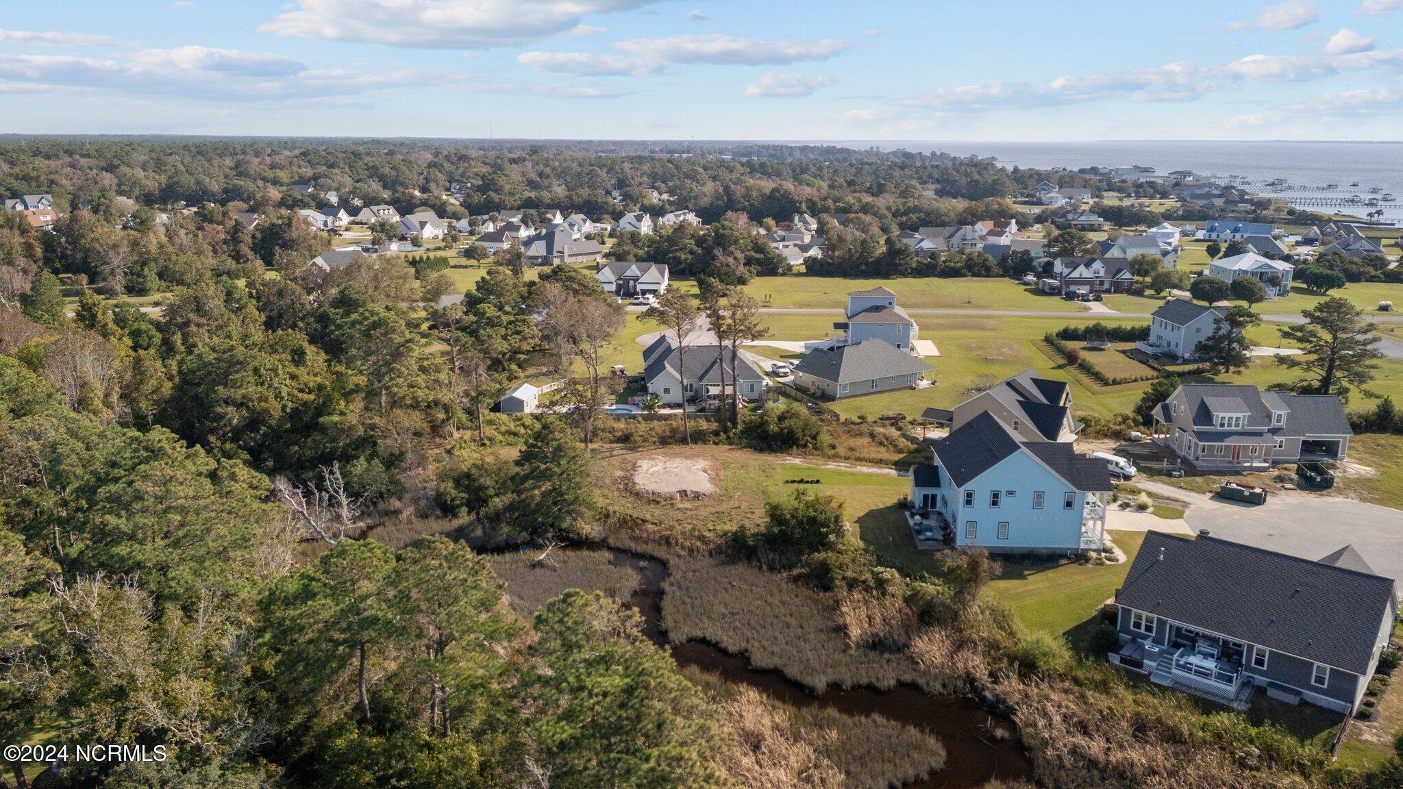 662 Fishermans Point Property Photo 16
