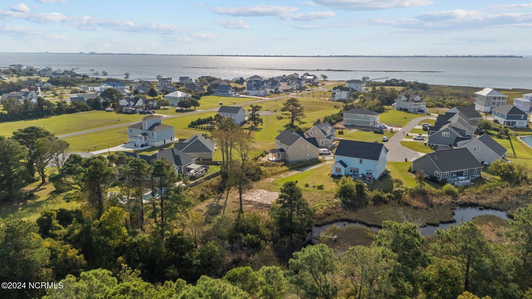 662 Fishermans Point Property Photo 17