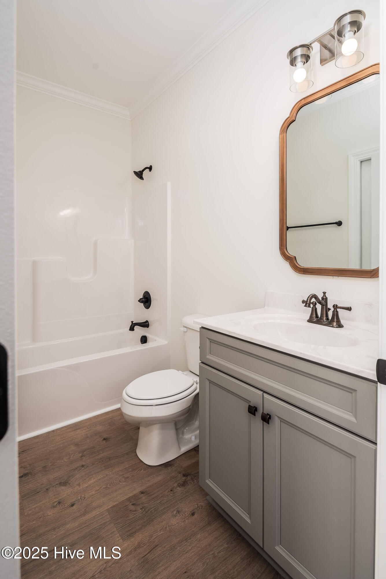 3842 W Wilson Street Property Photo 29