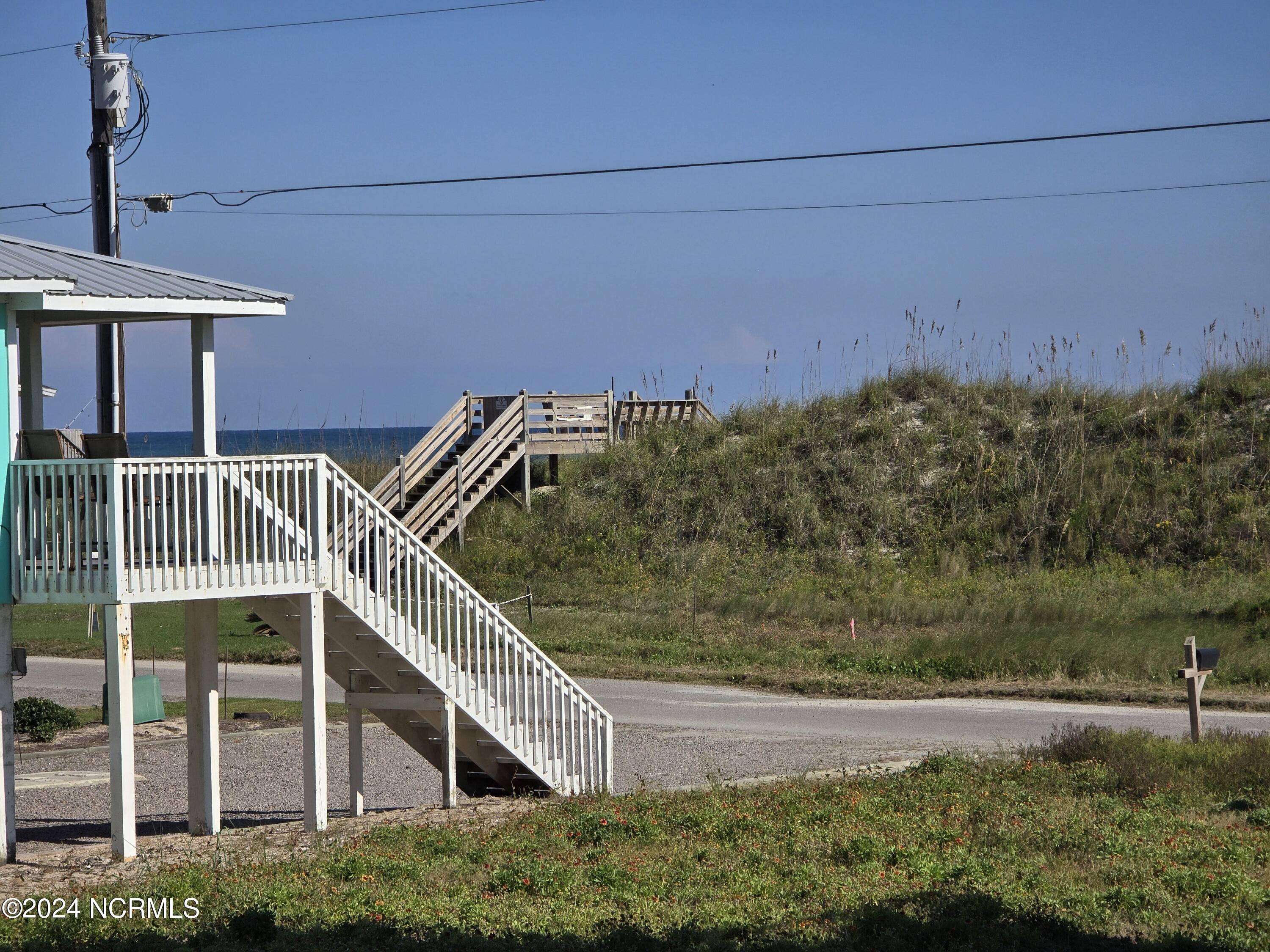 2712 Island Drive Property Photo 45