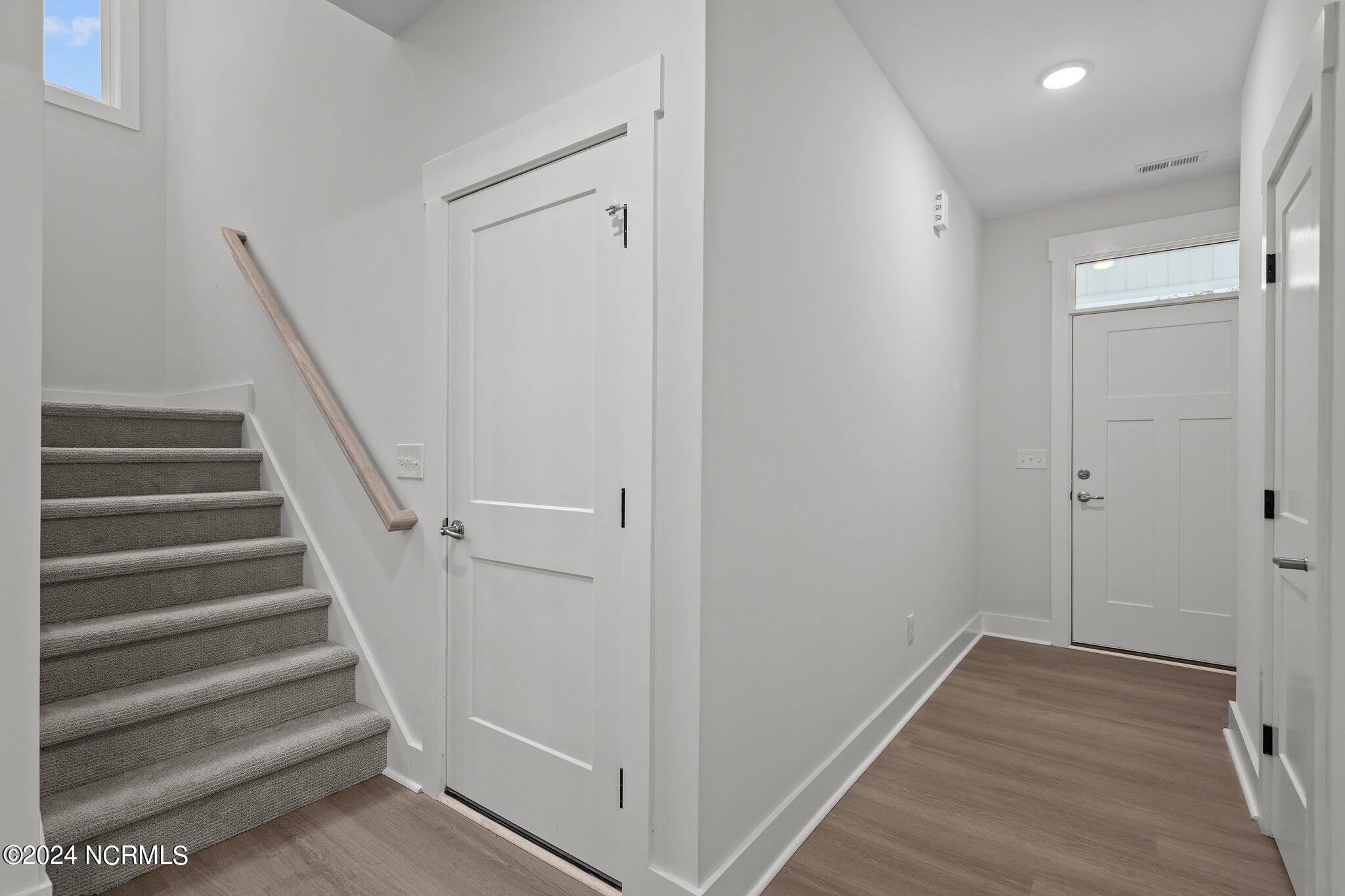 3212 Belmont Circle Property Photo 14