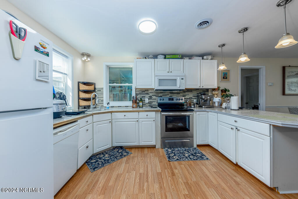 5217 Highway 101 Property Photo 3
