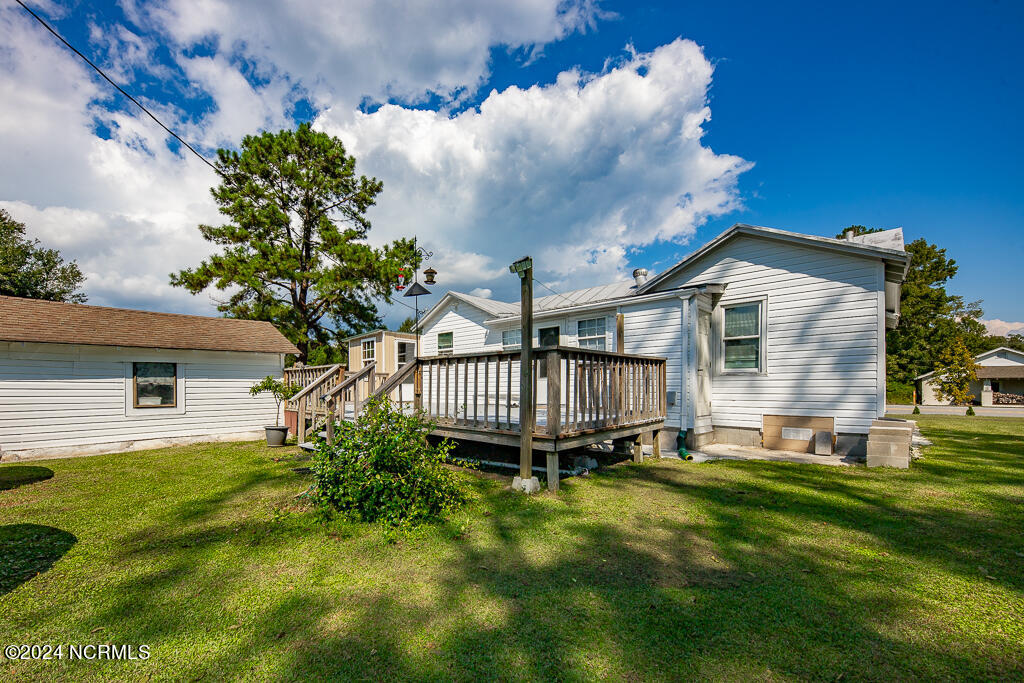 5217 Highway 101 Property Photo 4