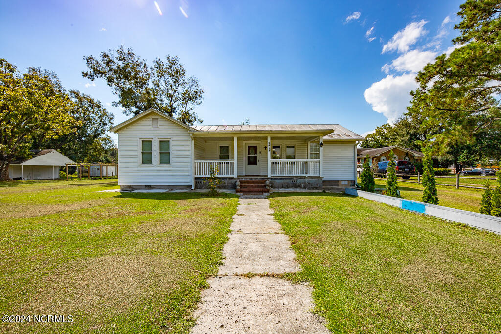 5217 Highway 101 Property Photo 5