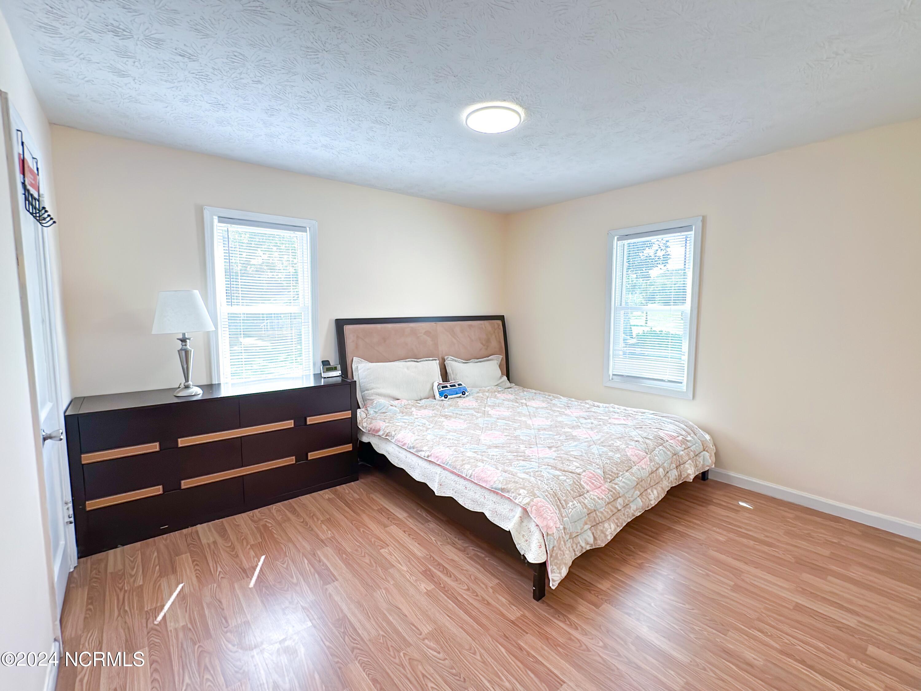 5217 Highway 101 Property Photo 10