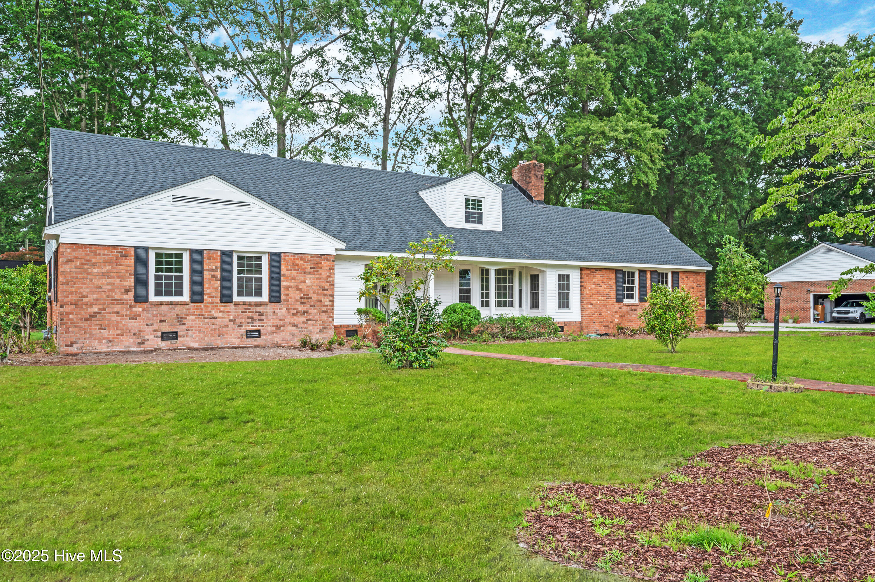 306 Granville Drive Property Photo 2