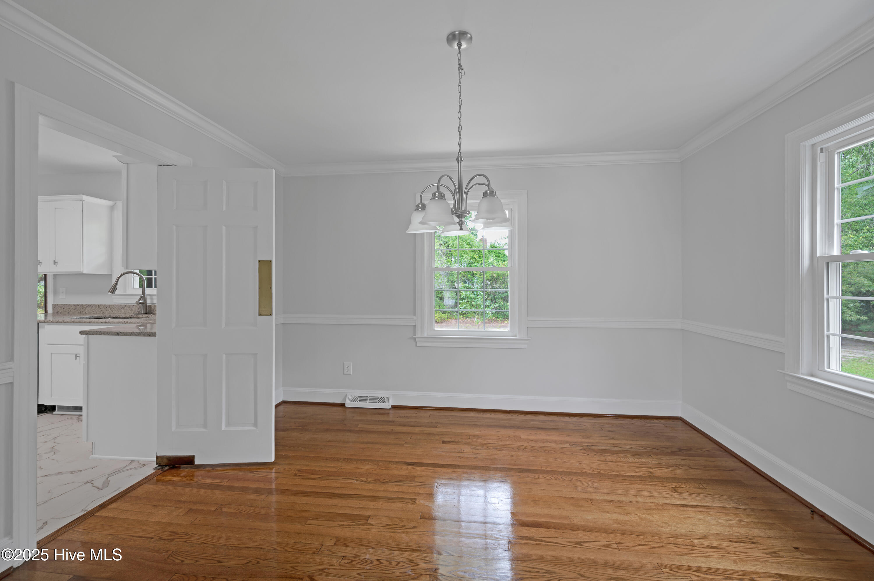 306 Granville Drive Property Photo 11