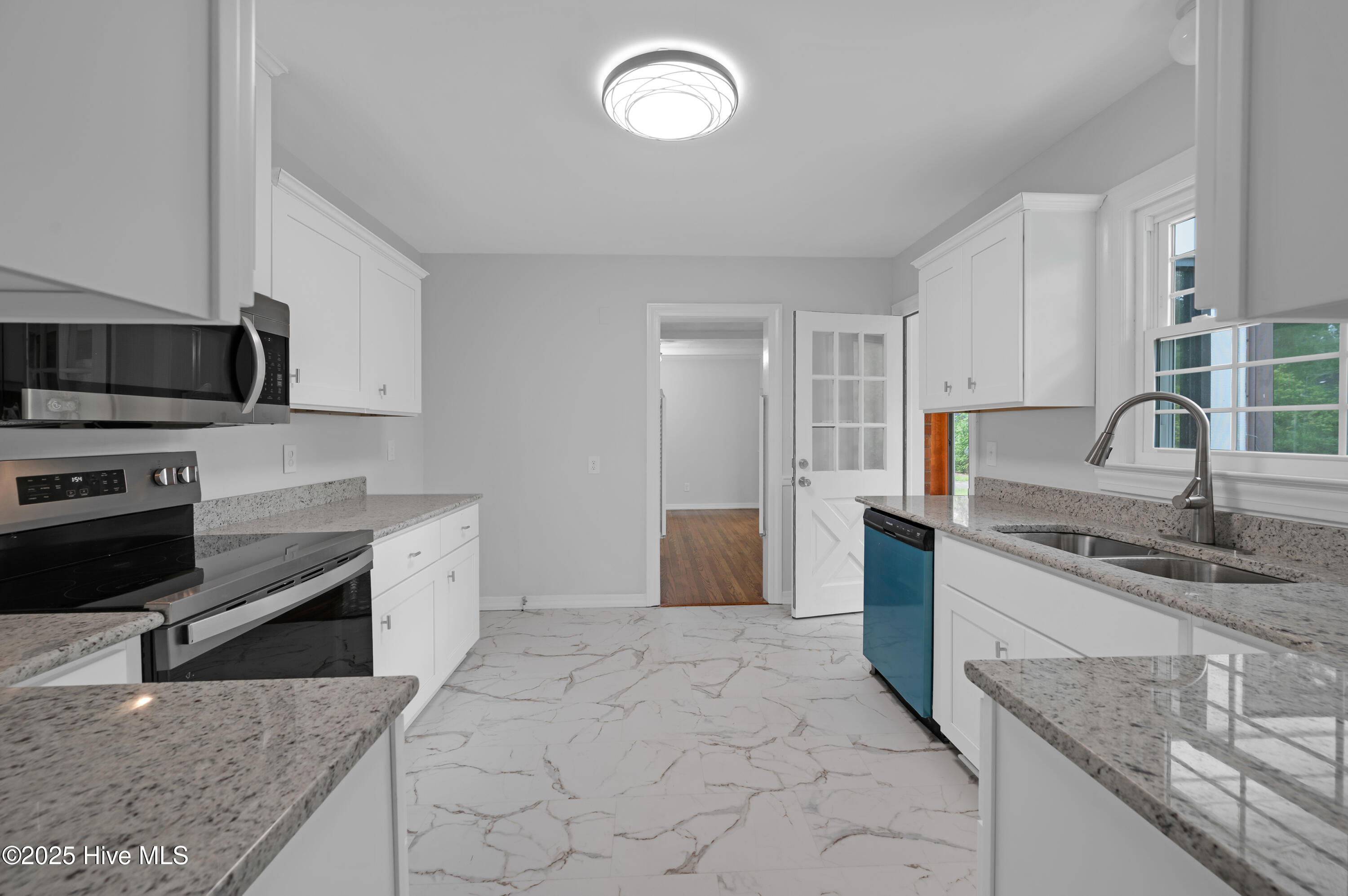 306 Granville Drive Property Photo 14