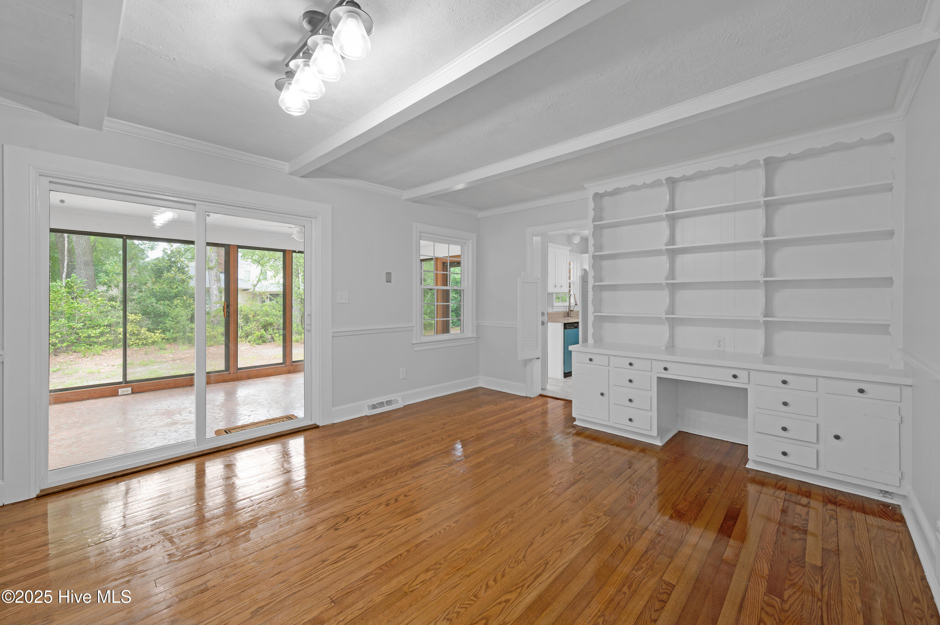 306 Granville Drive Property Photo 16