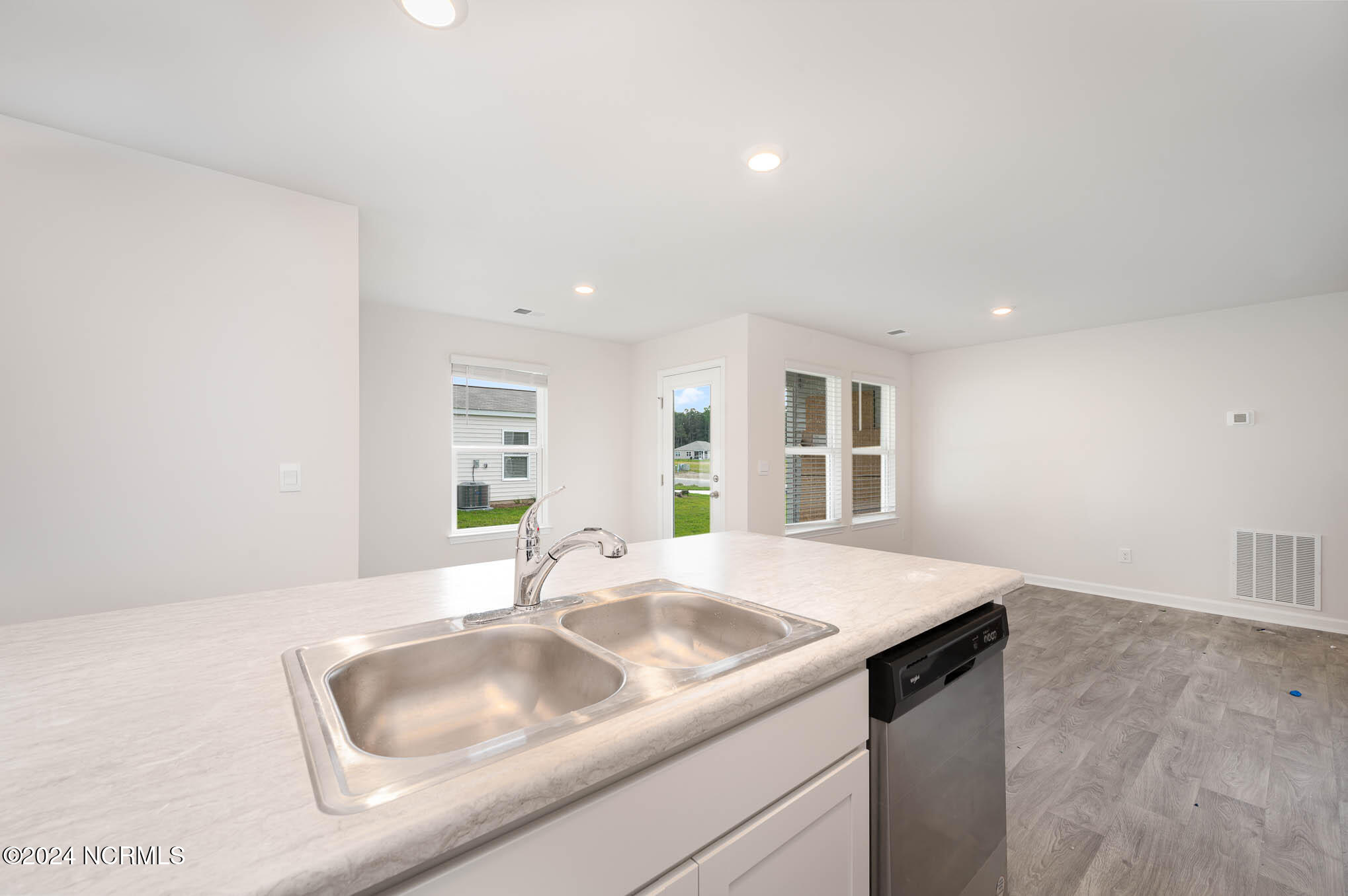230 Ashworth Drive Property Photo 16