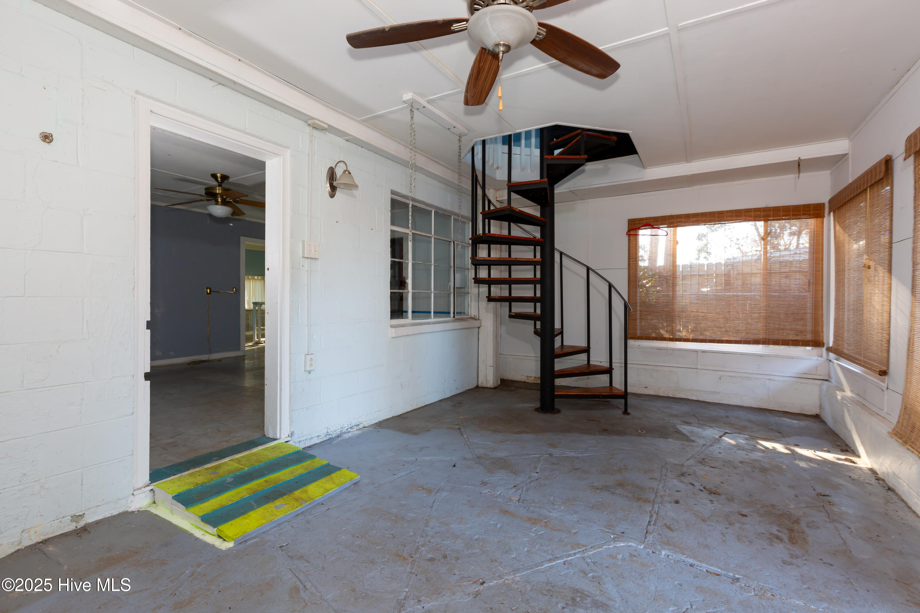 302 South Street Property Photo 5