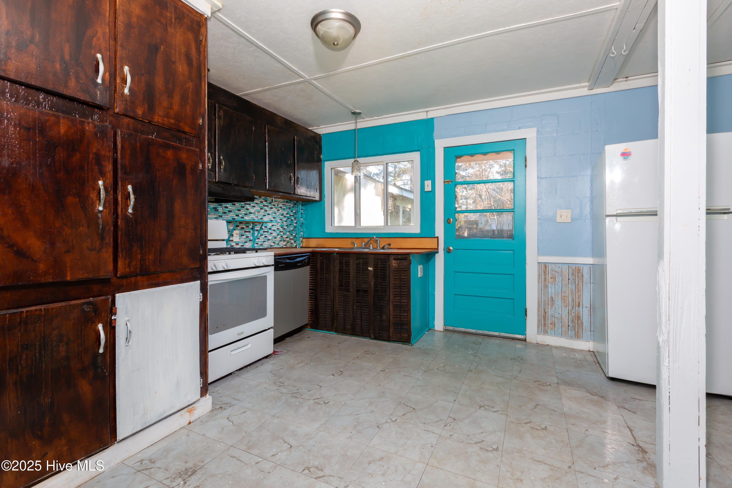 302 South Street Property Photo 9
