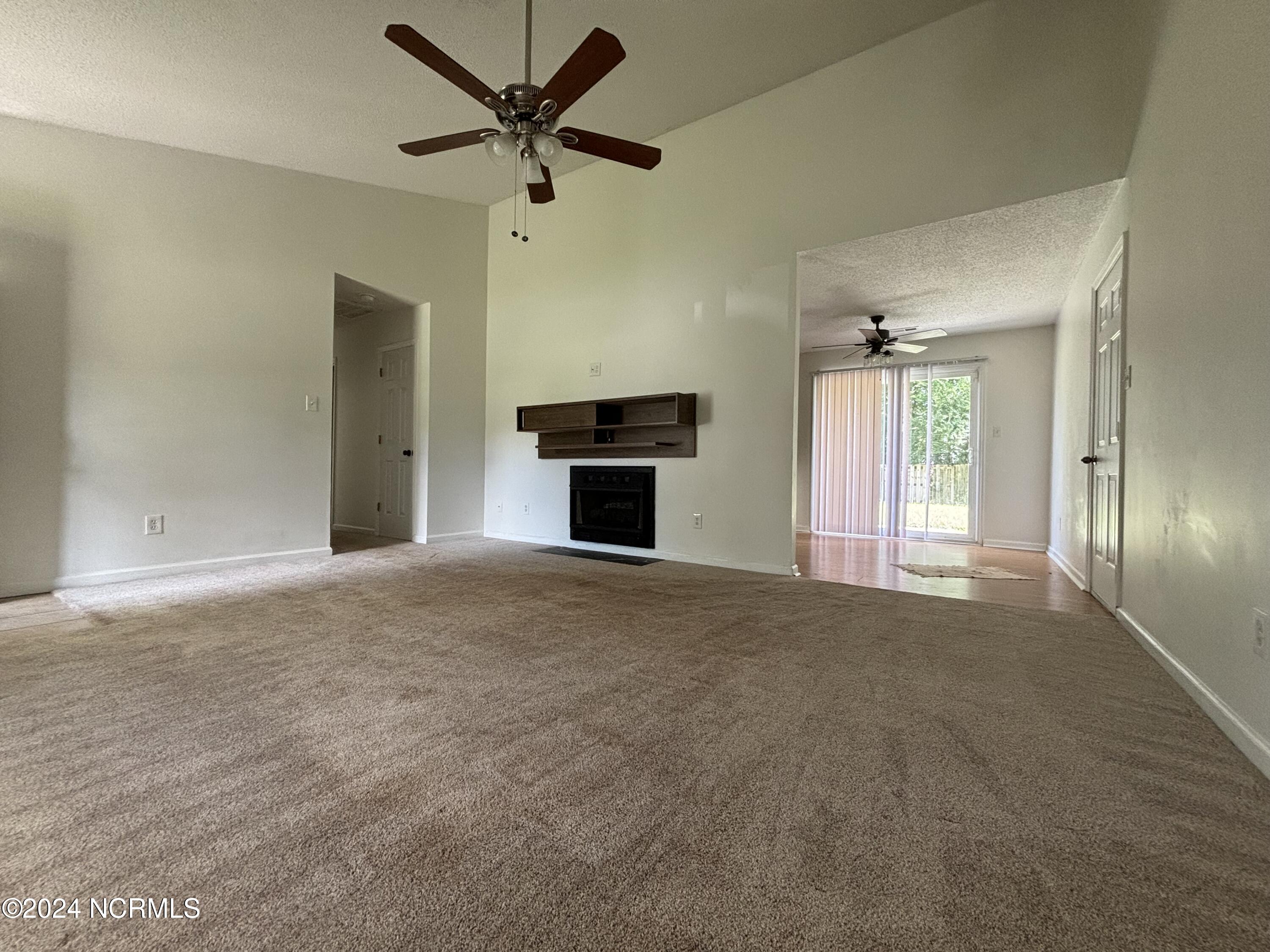 112 Horse Shoe Bend Property Photo 2