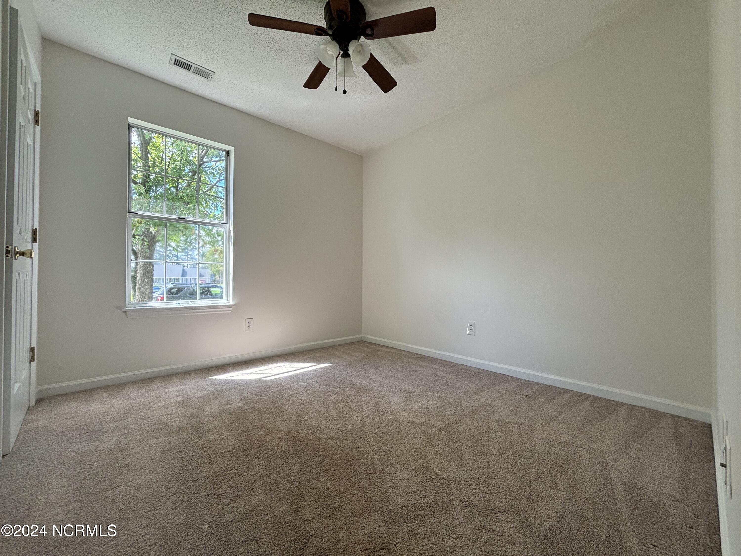 112 Horse Shoe Bend Property Photo 12