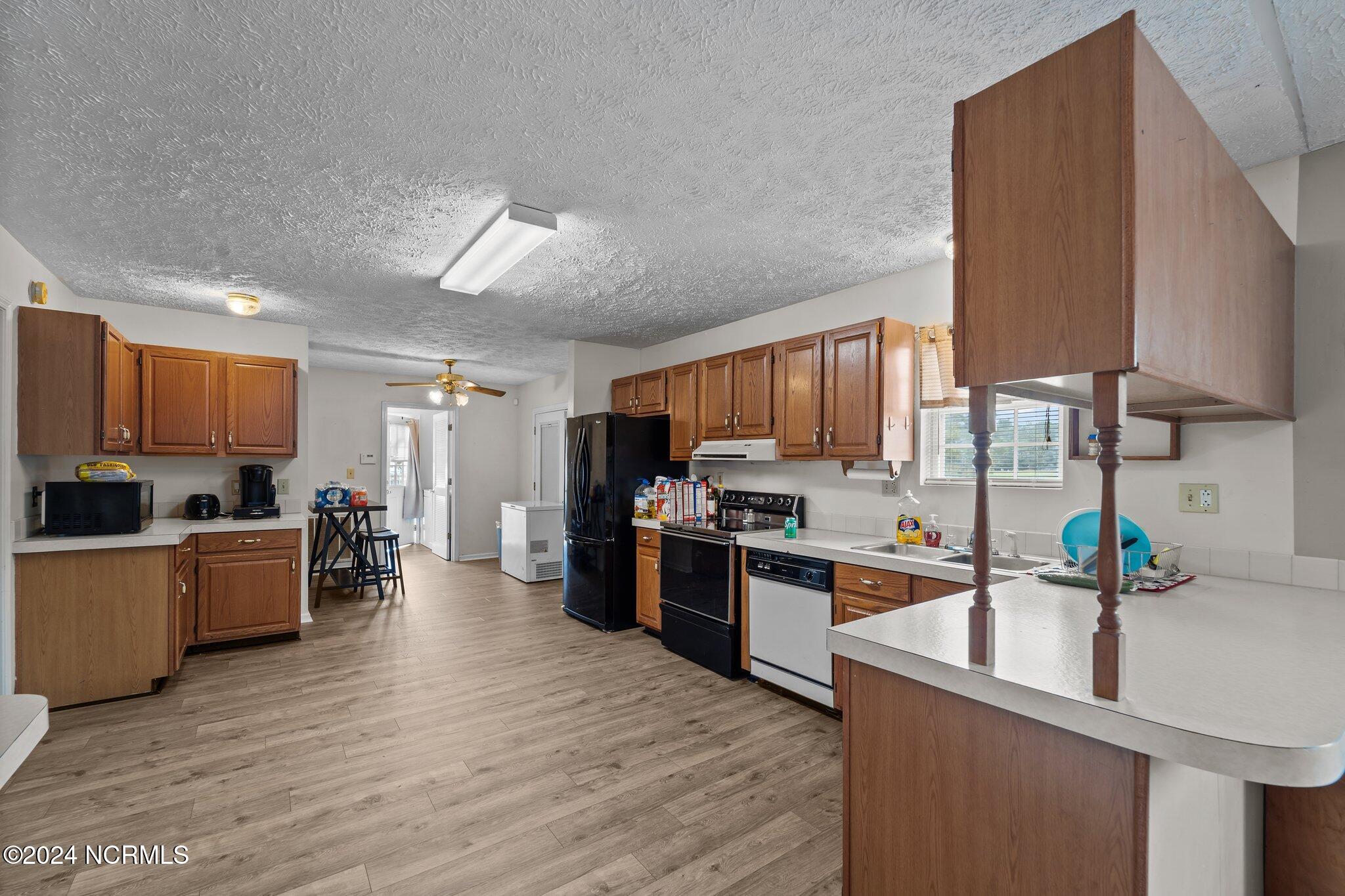 9281 Mcleod Road Property Photo 10