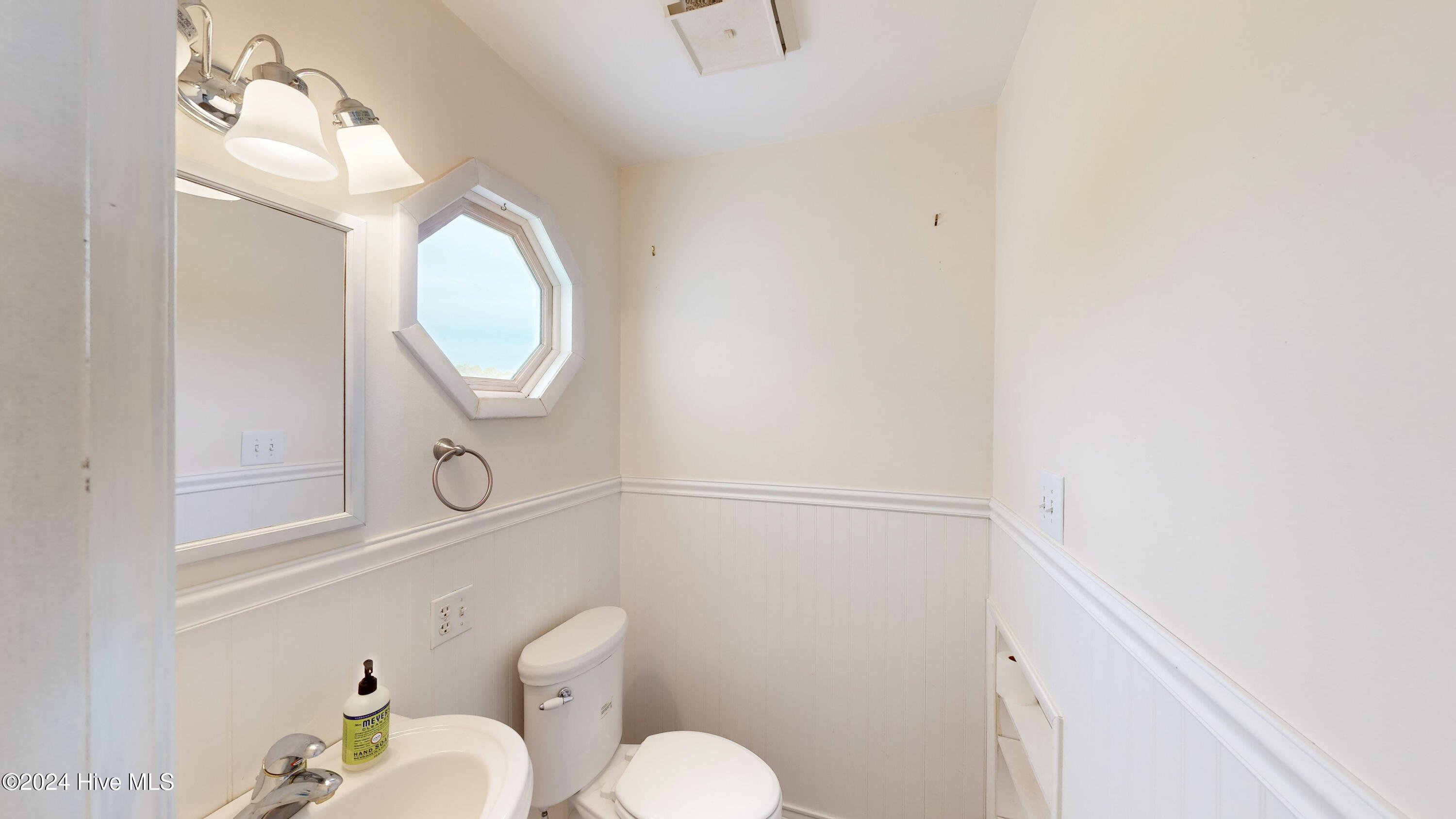107 Grant Street Property Photo 63