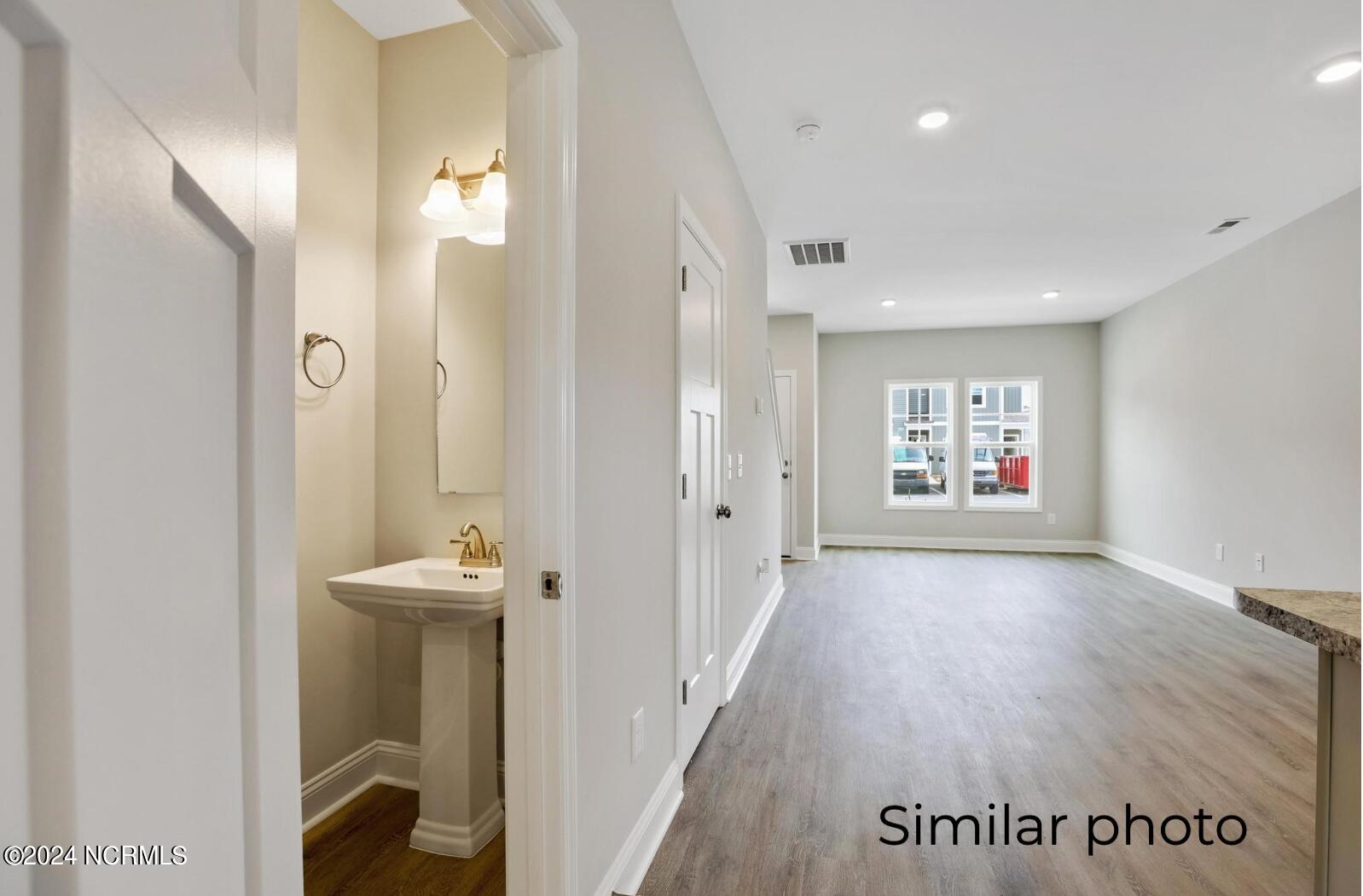 200 Loren Road Property Photo 8