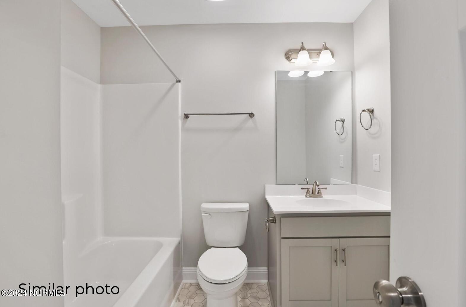200 Loren Road Property Photo 15