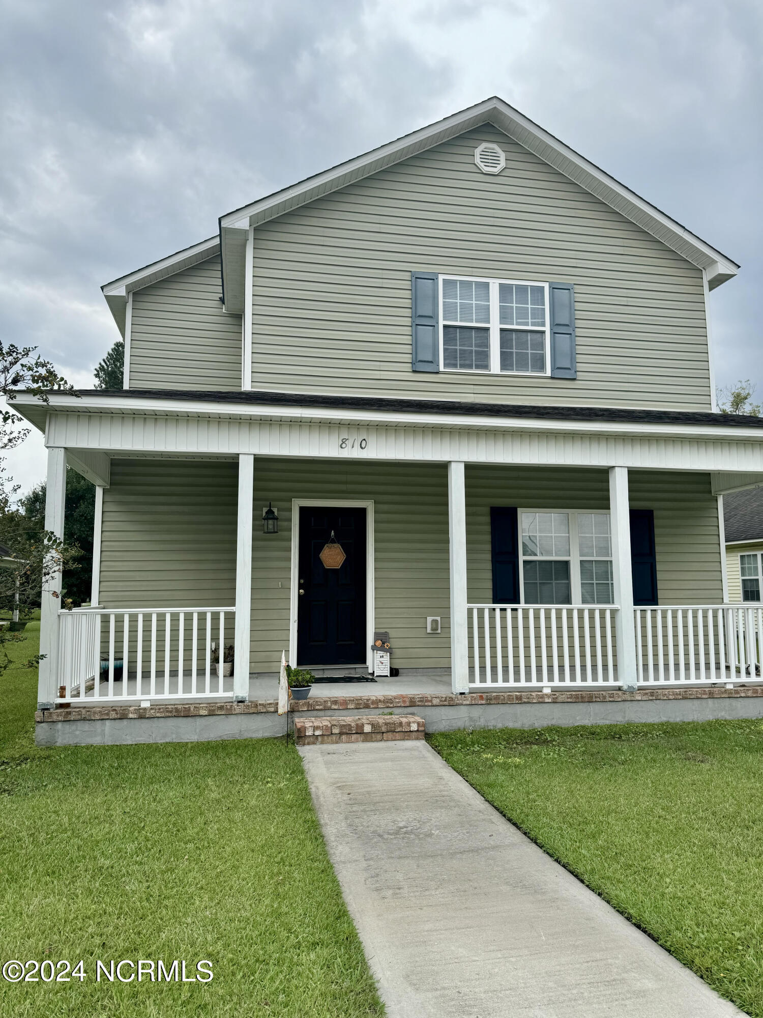 810 Main Street Property Photo