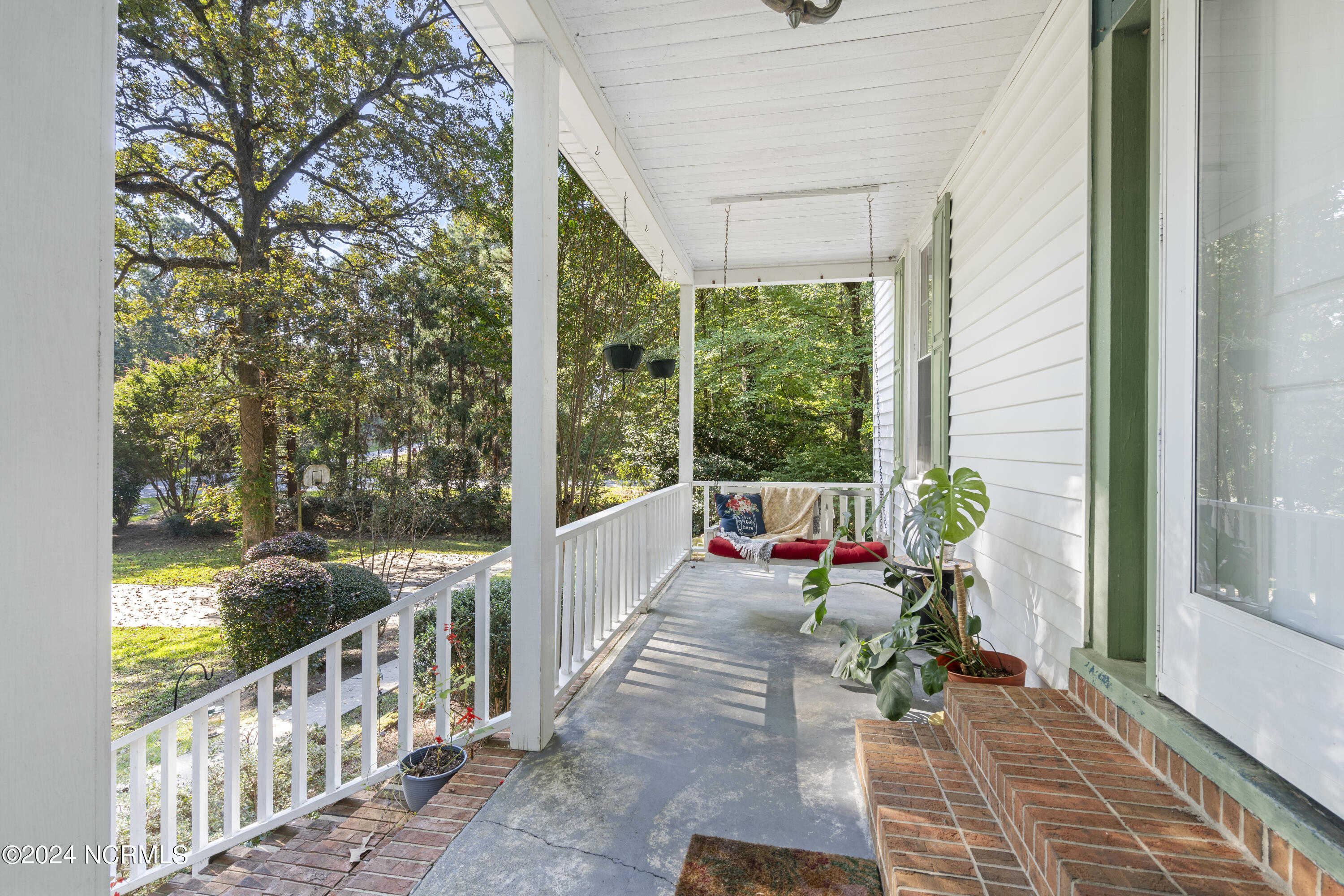 7543 Fish Pond Road Property Photo 5
