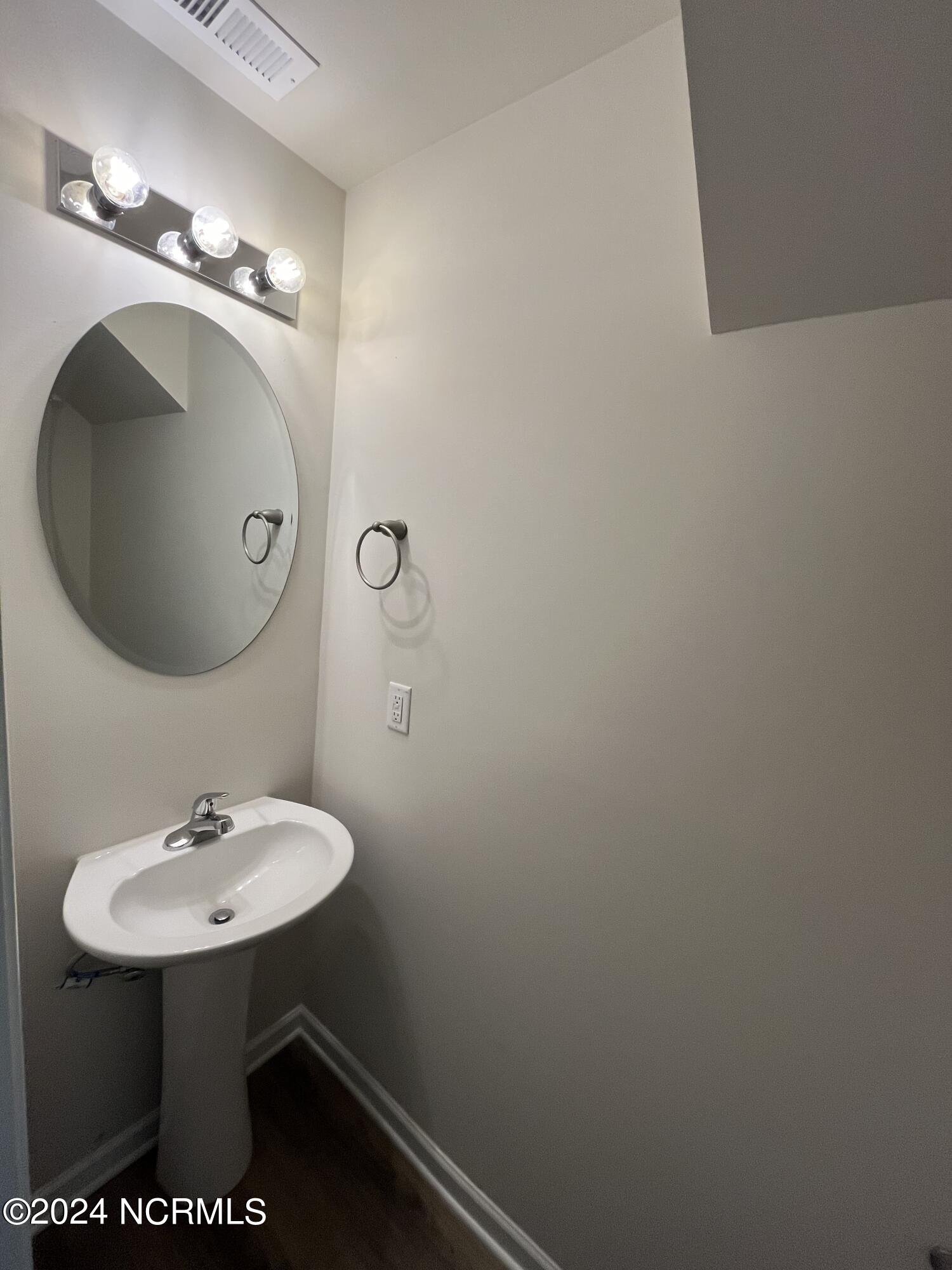 159 Slatestone Road Property Photo 3