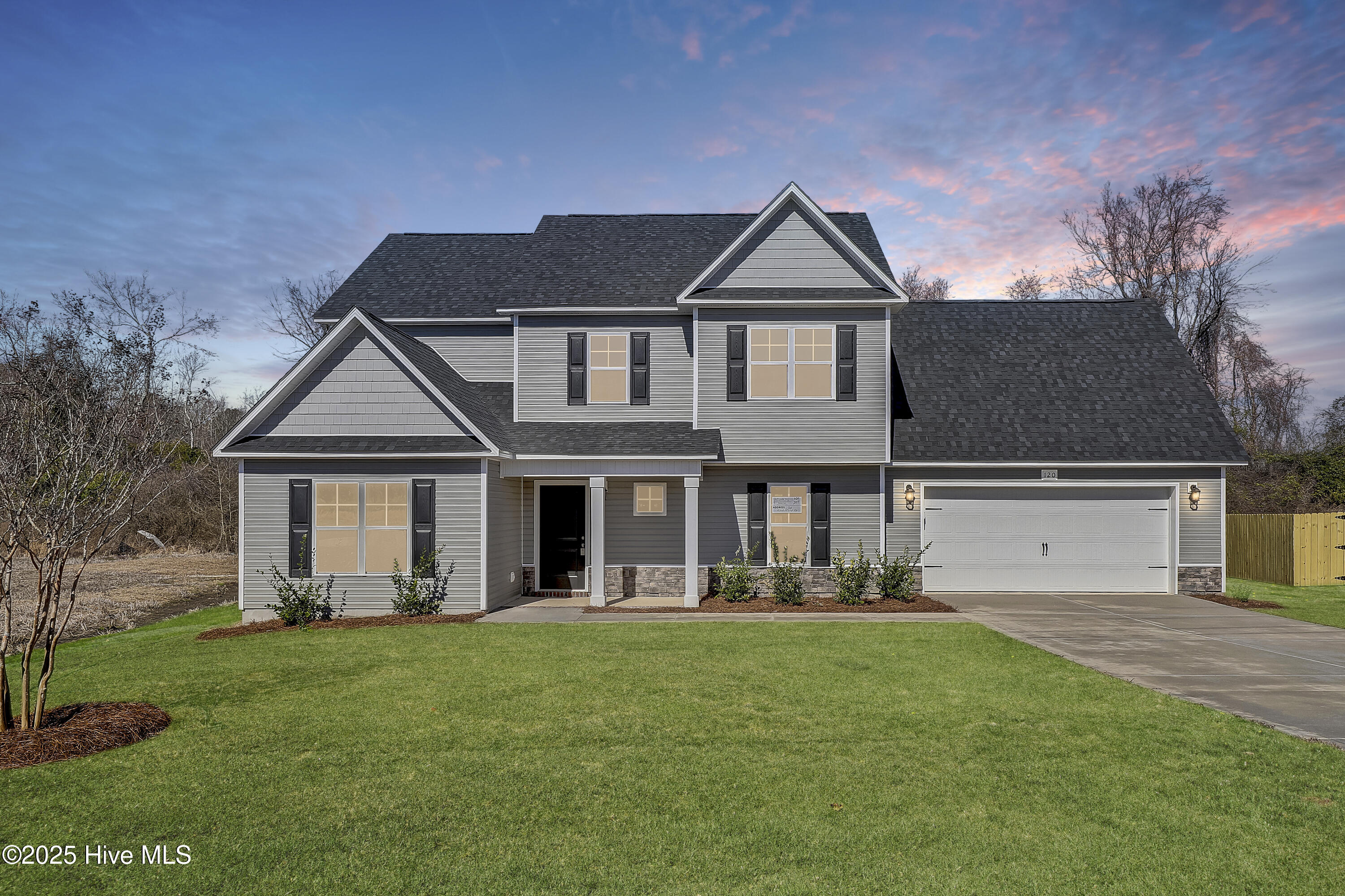 120 Woodford Drive Property Photo 1