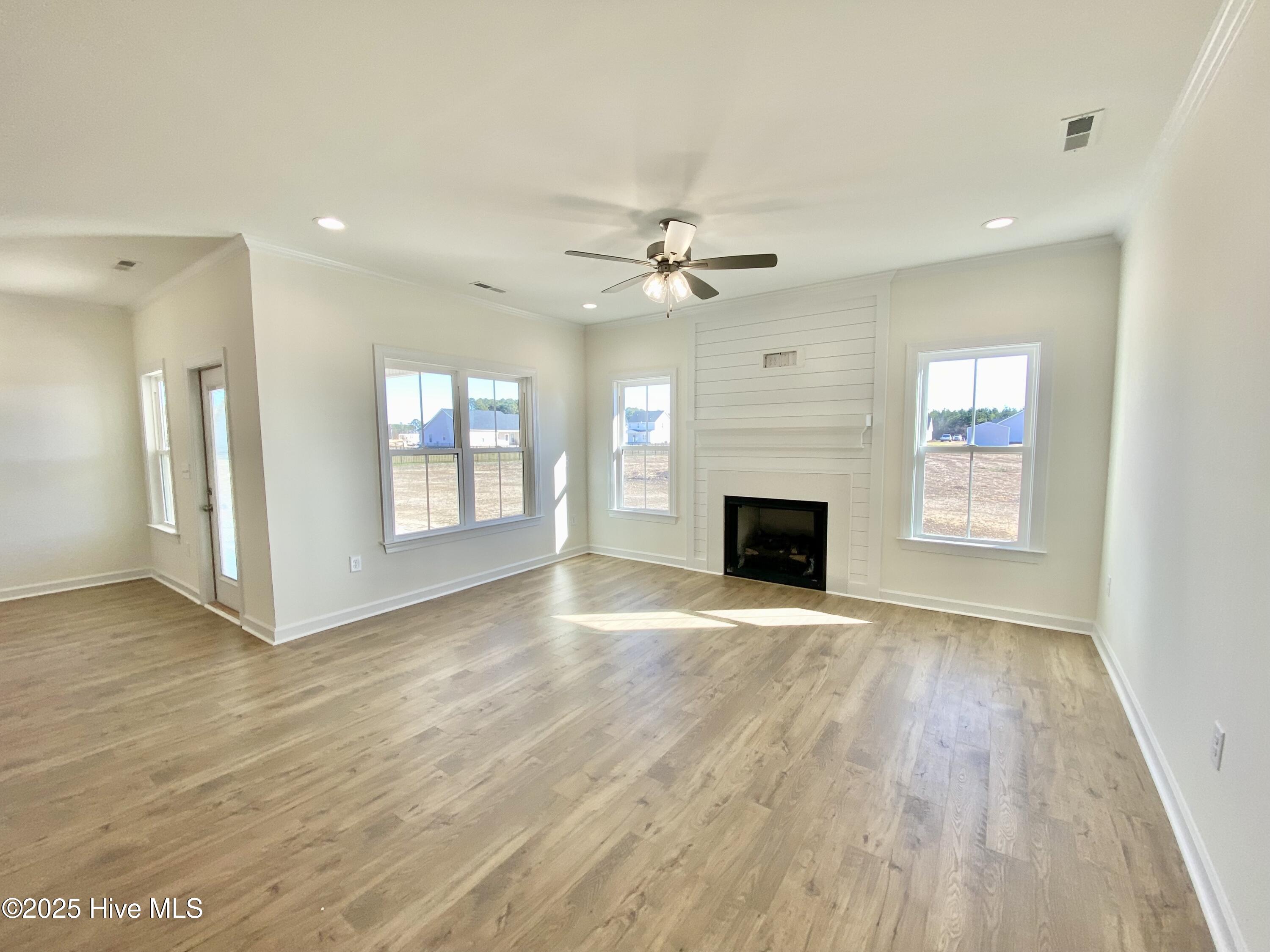 207 Rae Drive Property Photo 4