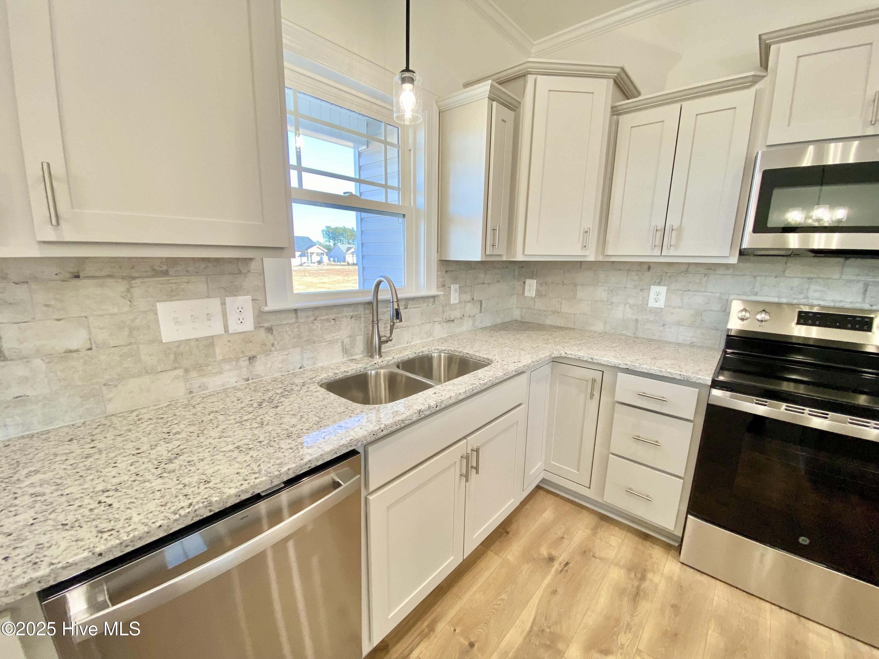 211 Rae Drive Property Photo 12