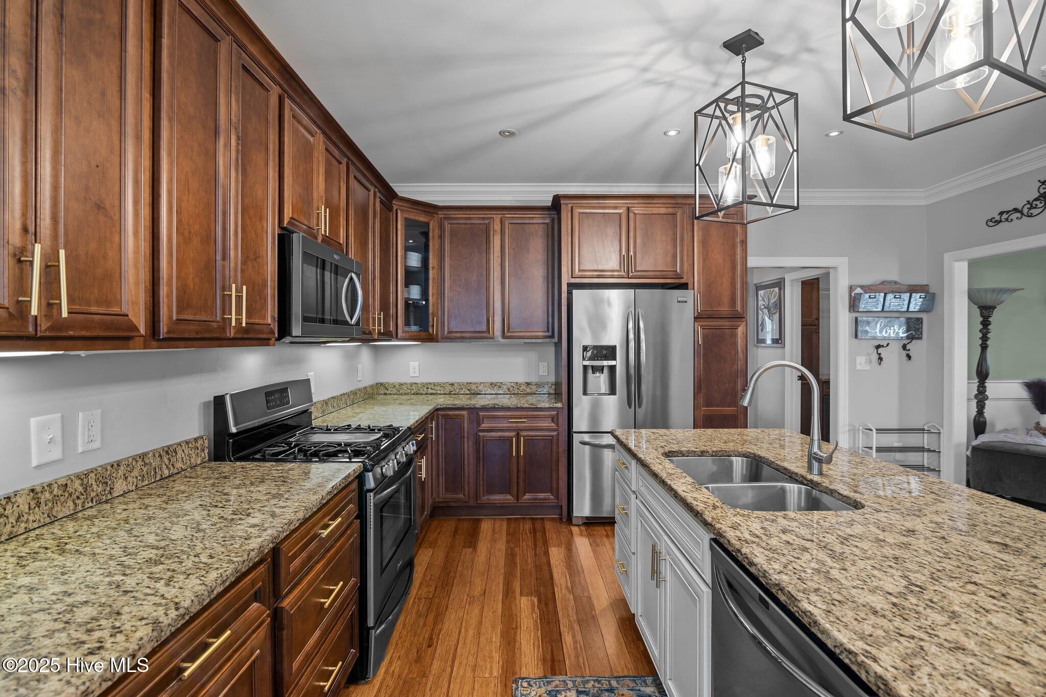 2373 Wheaton Village Drive Property Photo 8