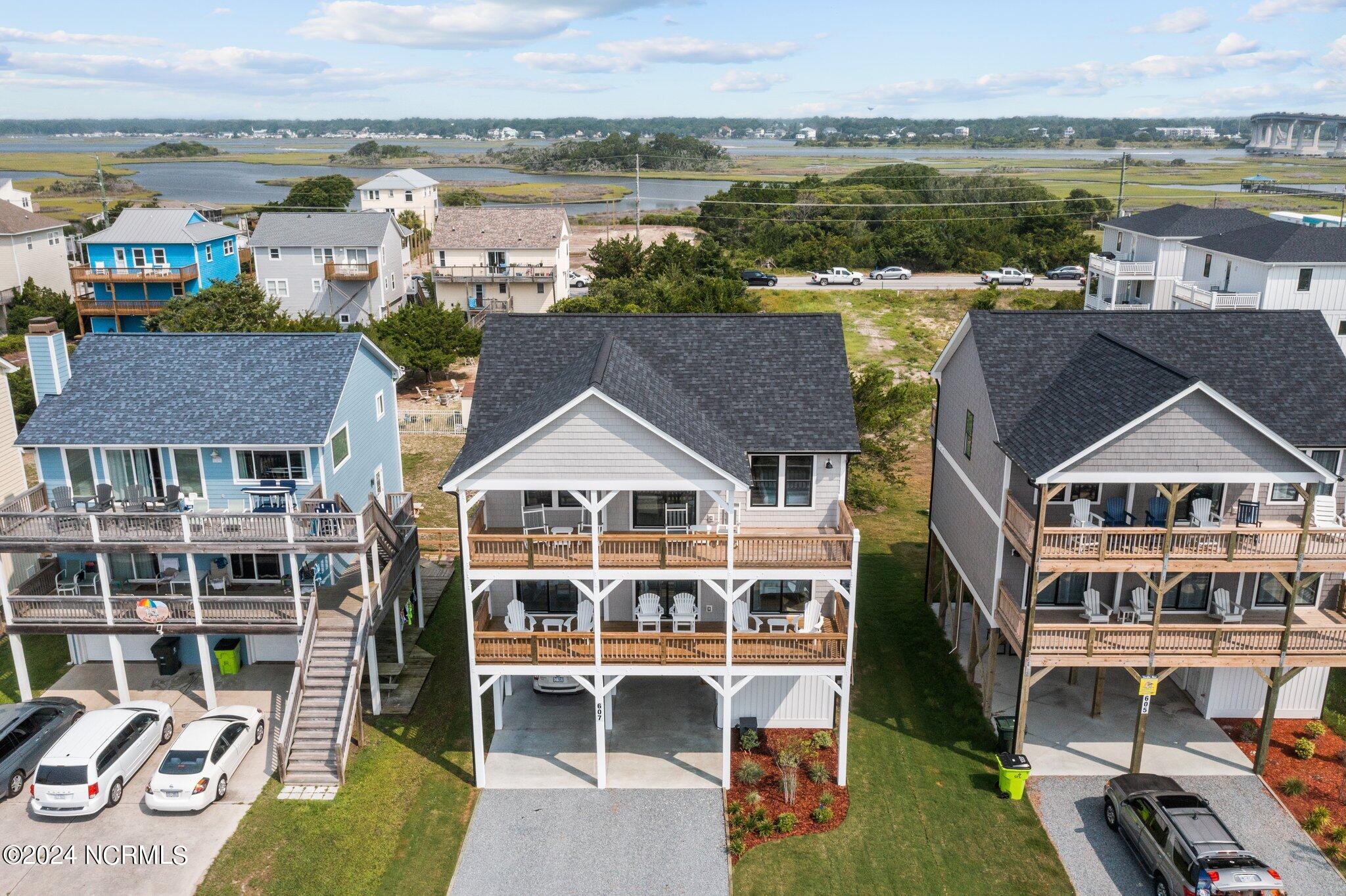 607 S Shore Drive Property Photo 3