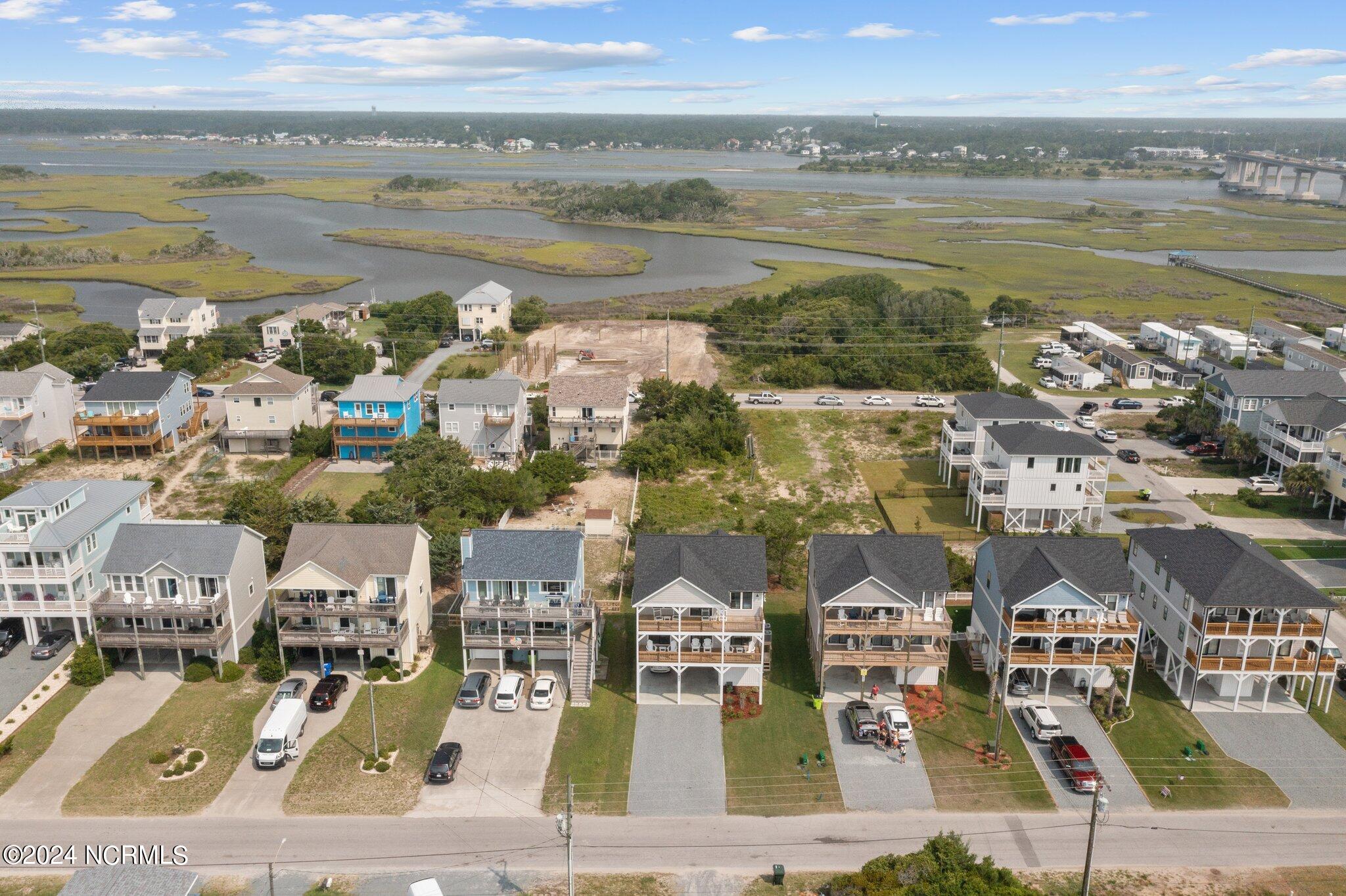 607 S Shore Drive Property Photo 12