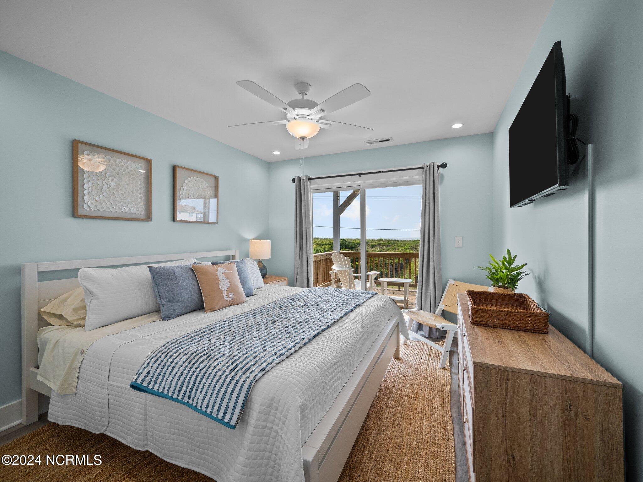 607 S Shore Drive Property Photo 23