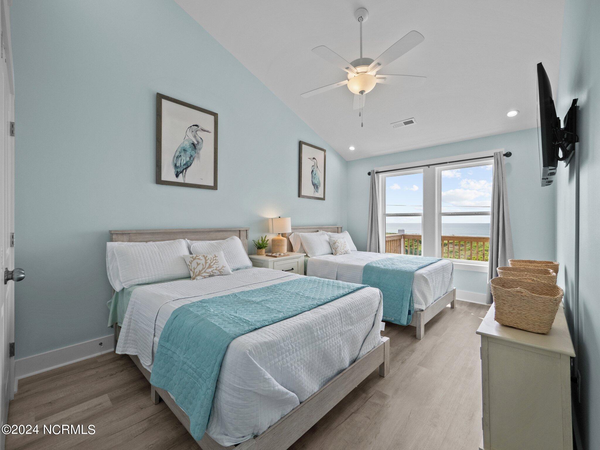 607 S Shore Drive Property Photo 43