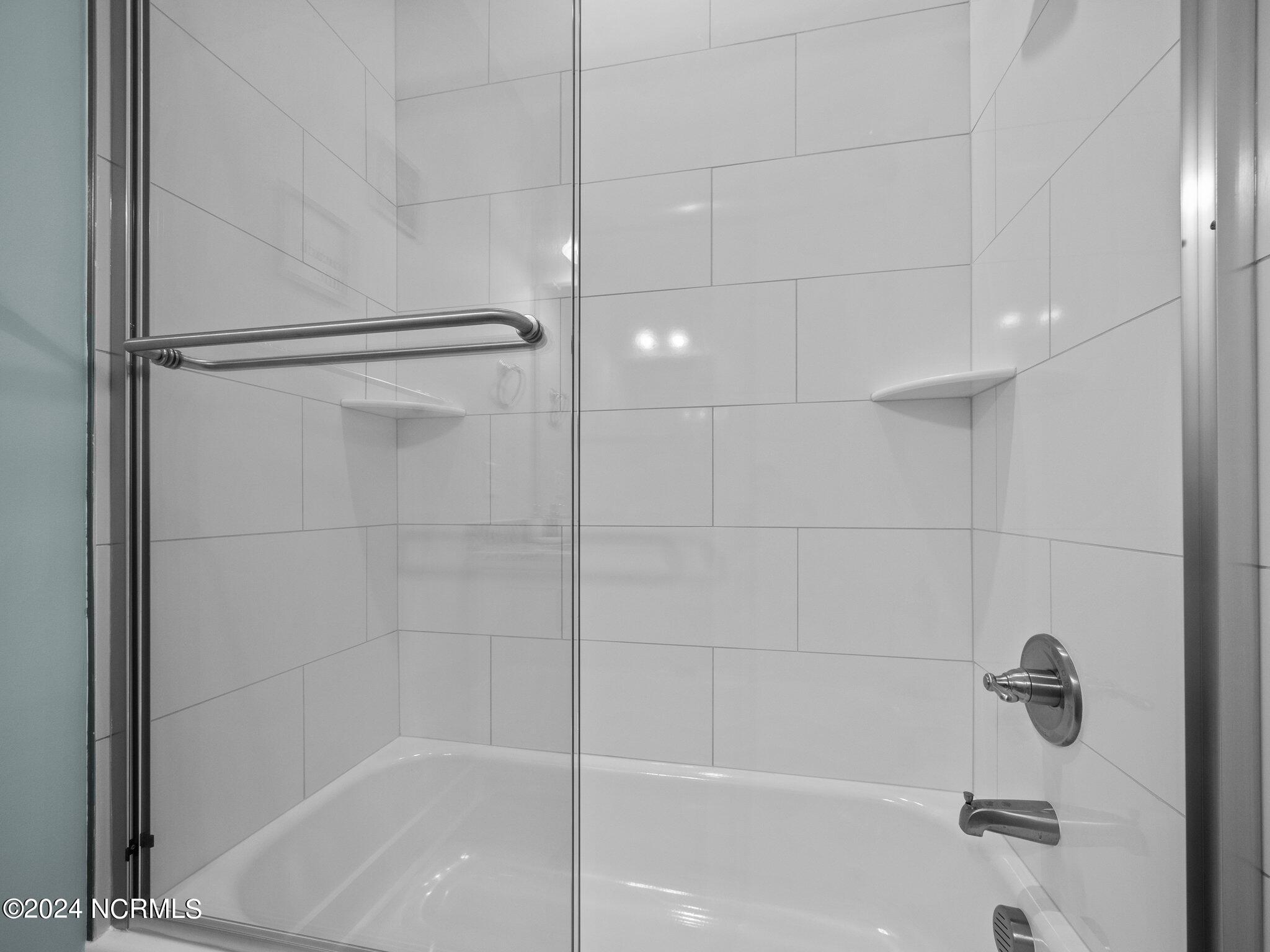 607 S Shore Drive Property Photo 46