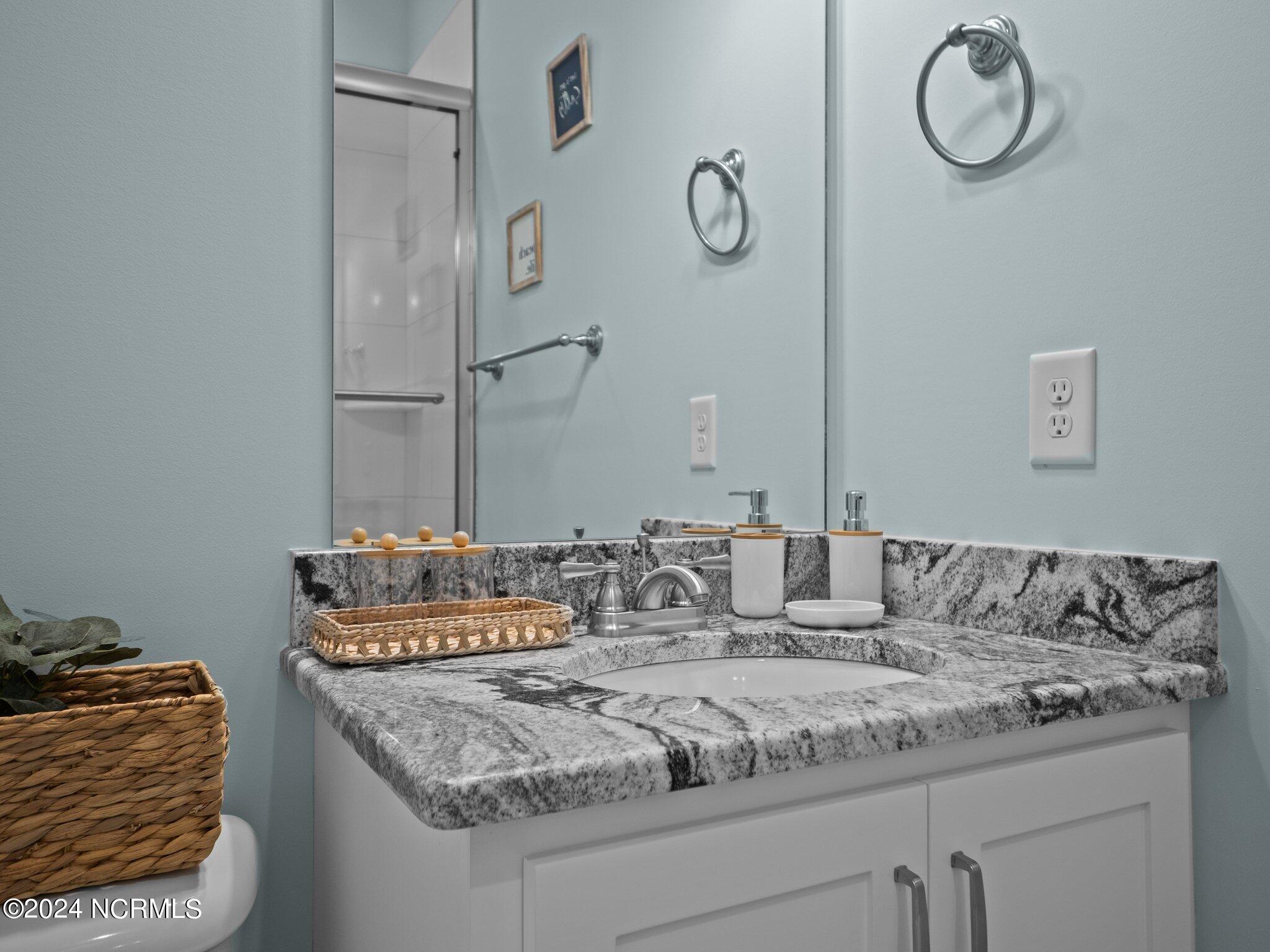 607 S Shore Drive Property Photo 47