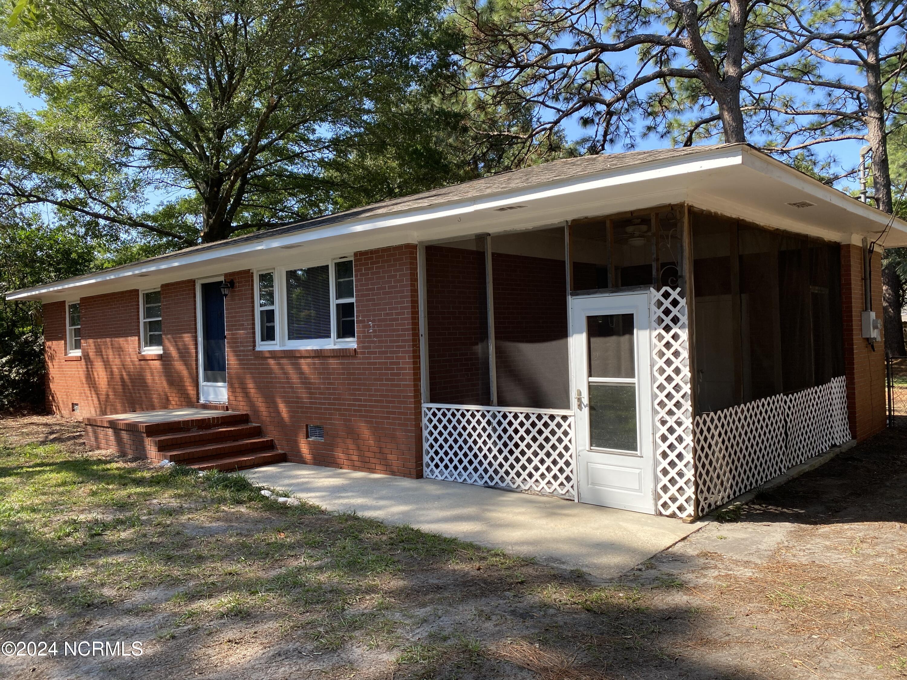 225 Woodland Drive Property Photo 2