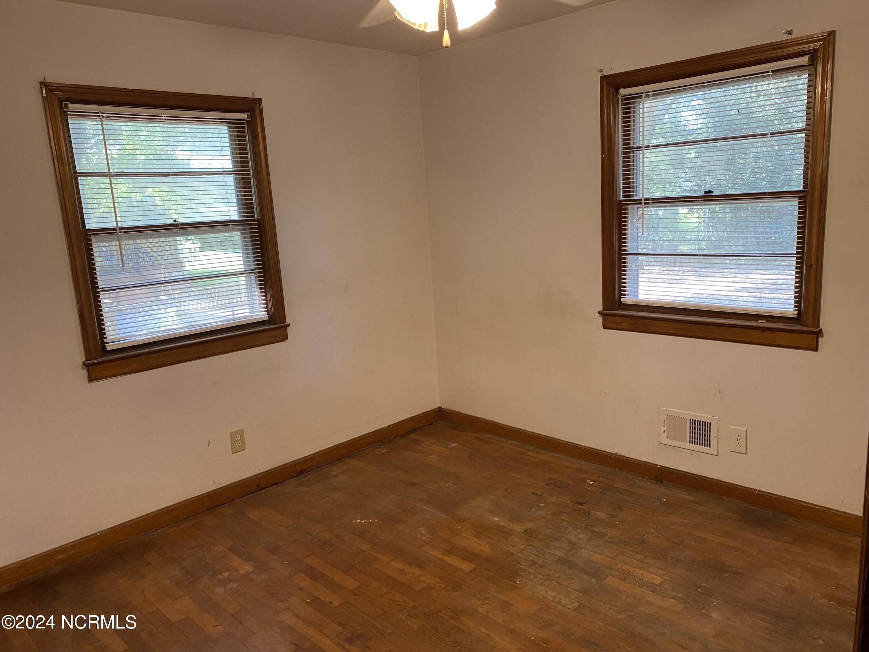 225 Woodland Drive Property Photo 4