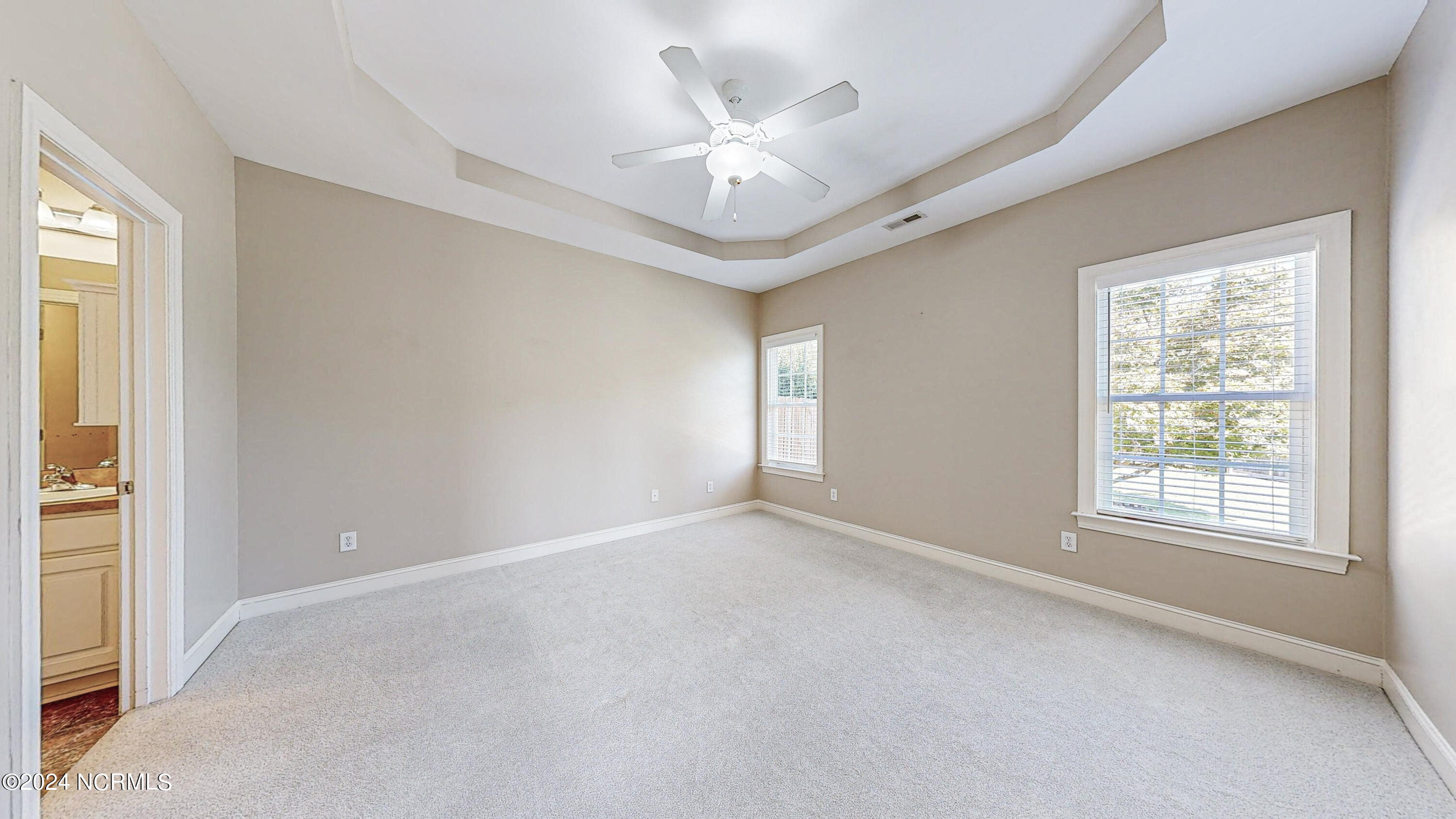 1401 Oak Ridge Court B Property Photo 5