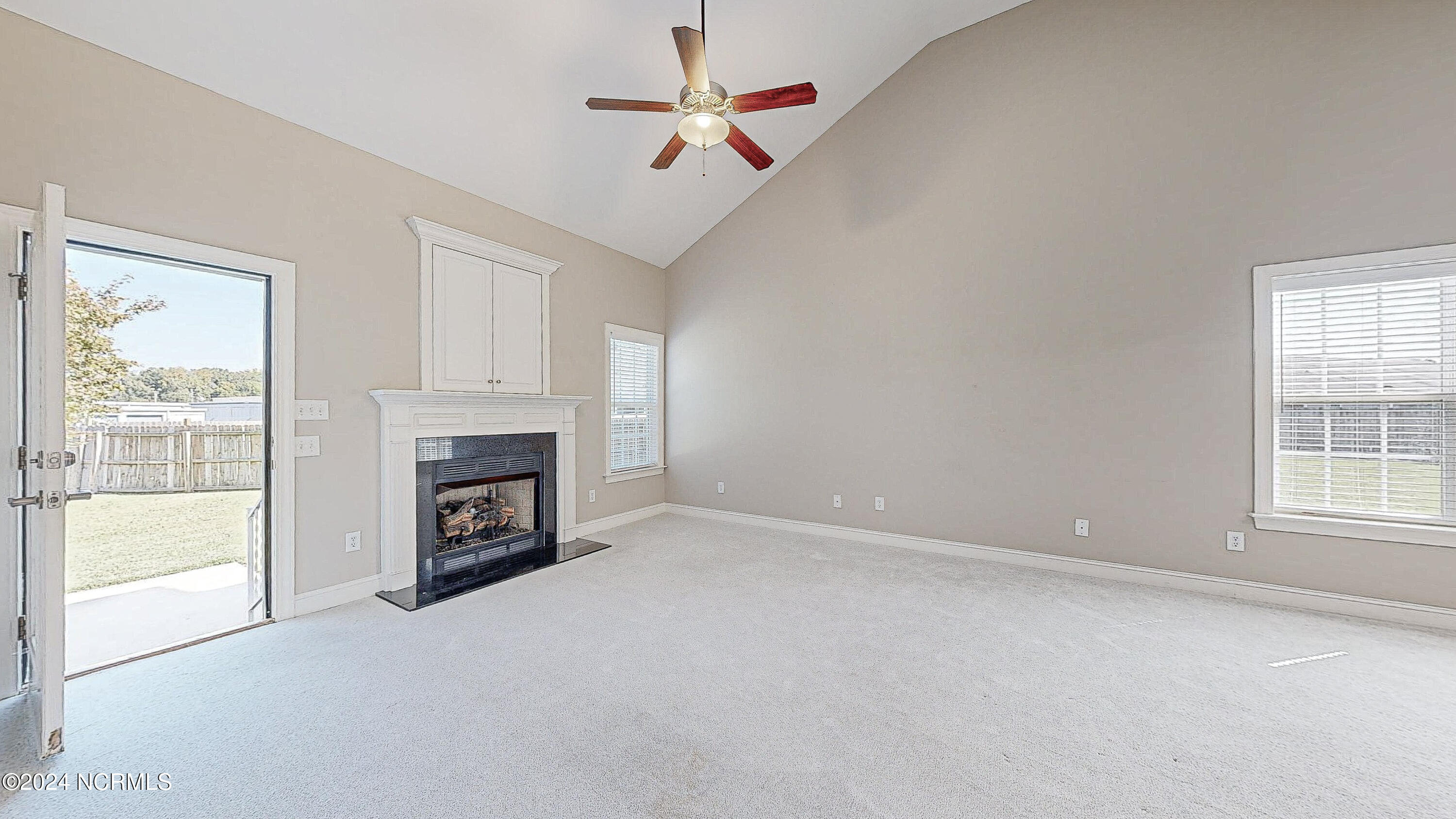 1401 Oak Ridge Court B Property Photo 18