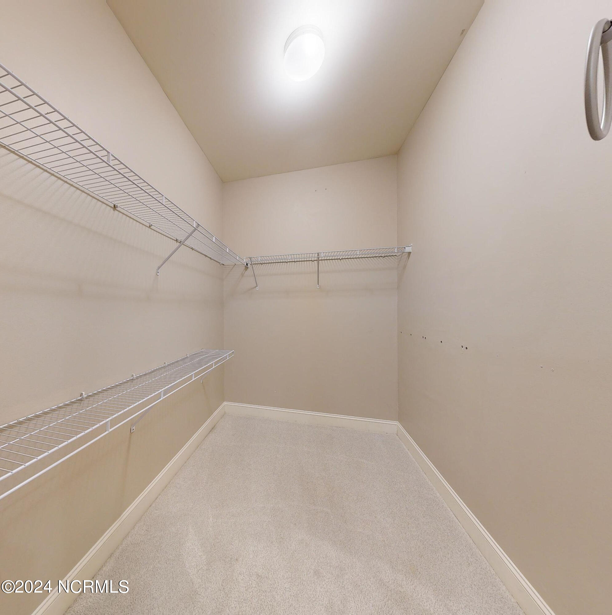 1401 Oak Ridge Court B Property Photo 24