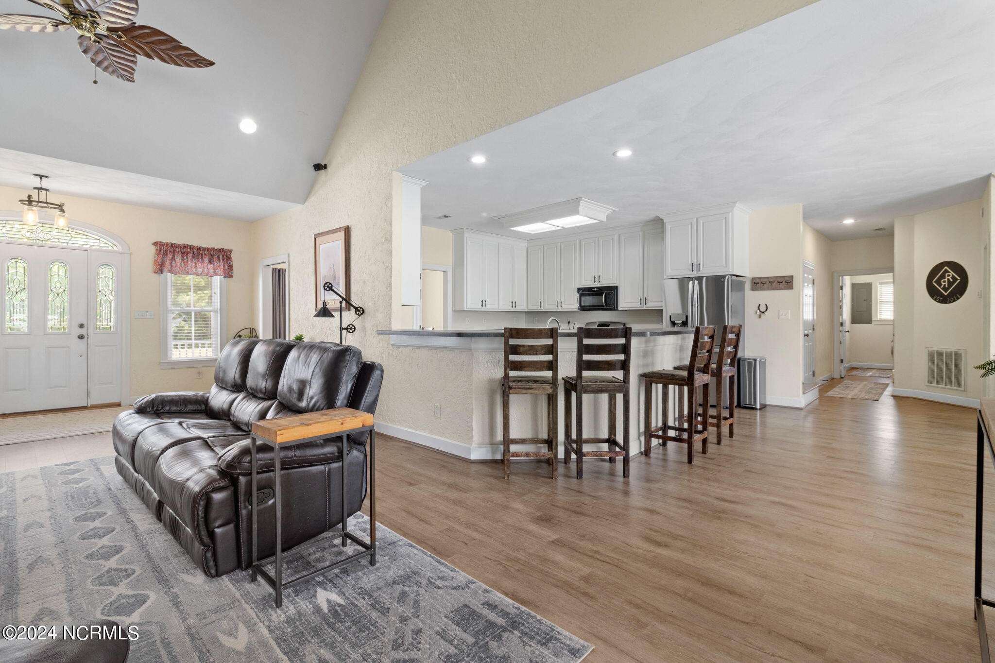 220 Old Jury Road Property Photo 11