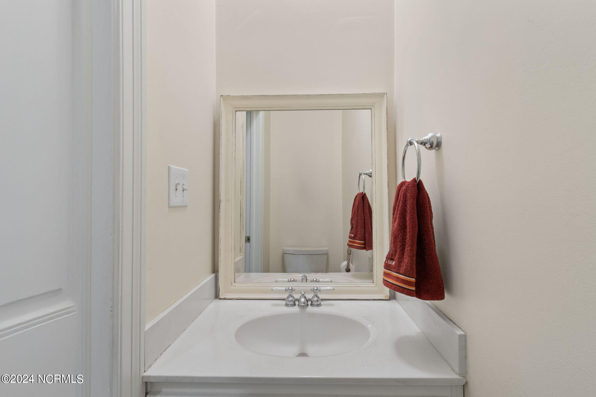 220 Old Jury Road Property Photo 40