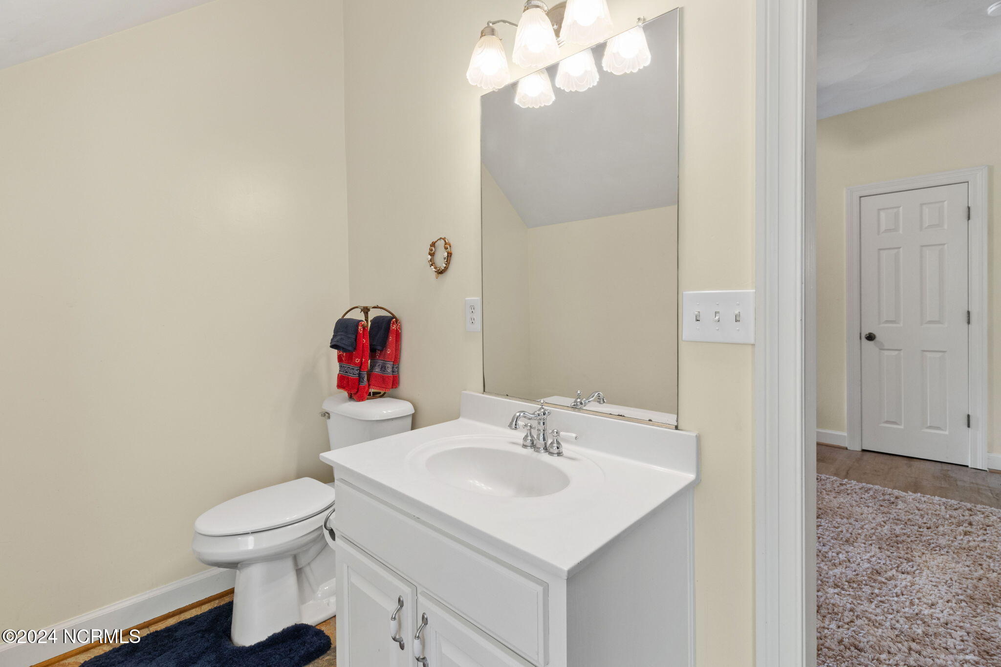 220 Old Jury Road Property Photo 46