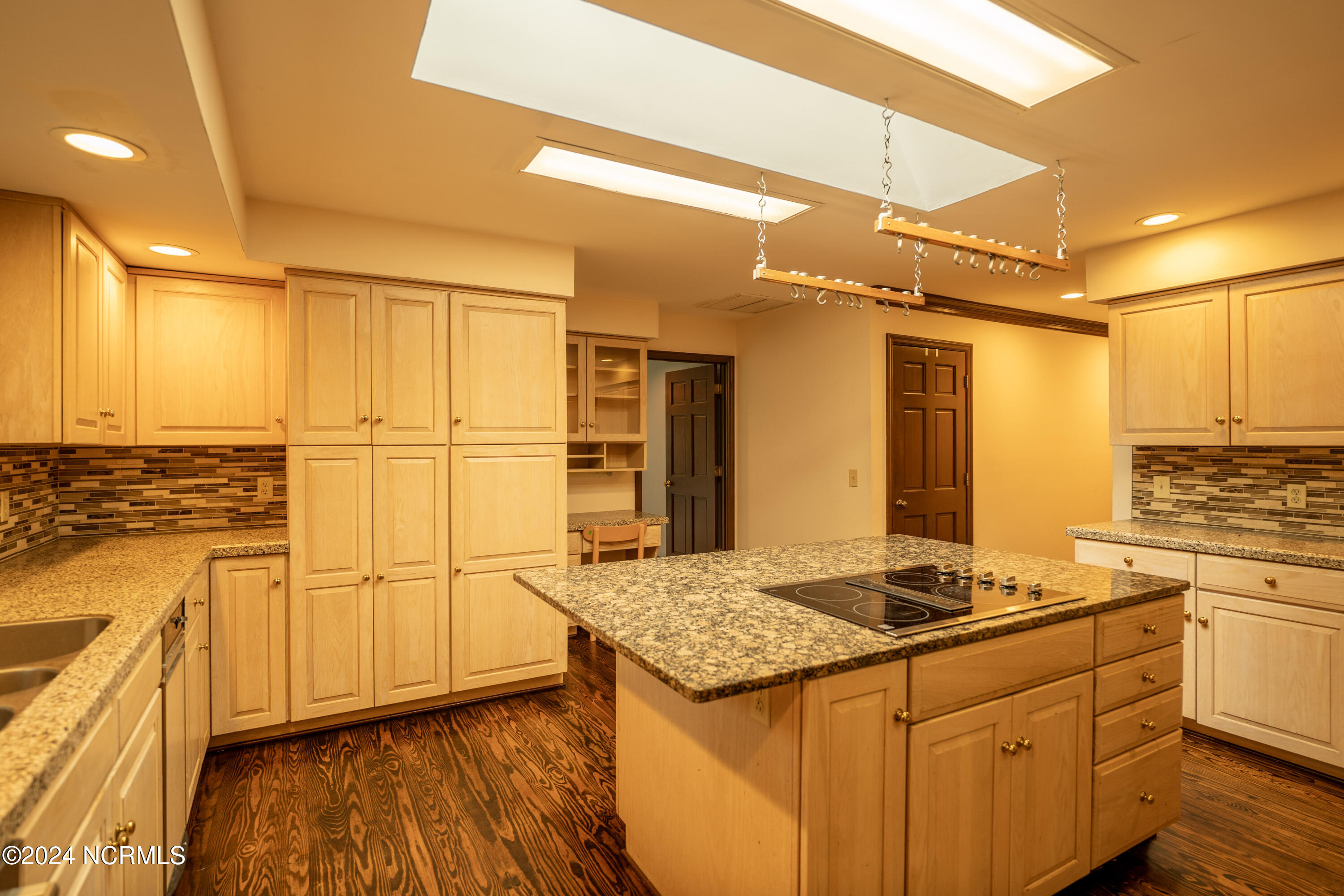 110 Olde Point Road Property Photo 32