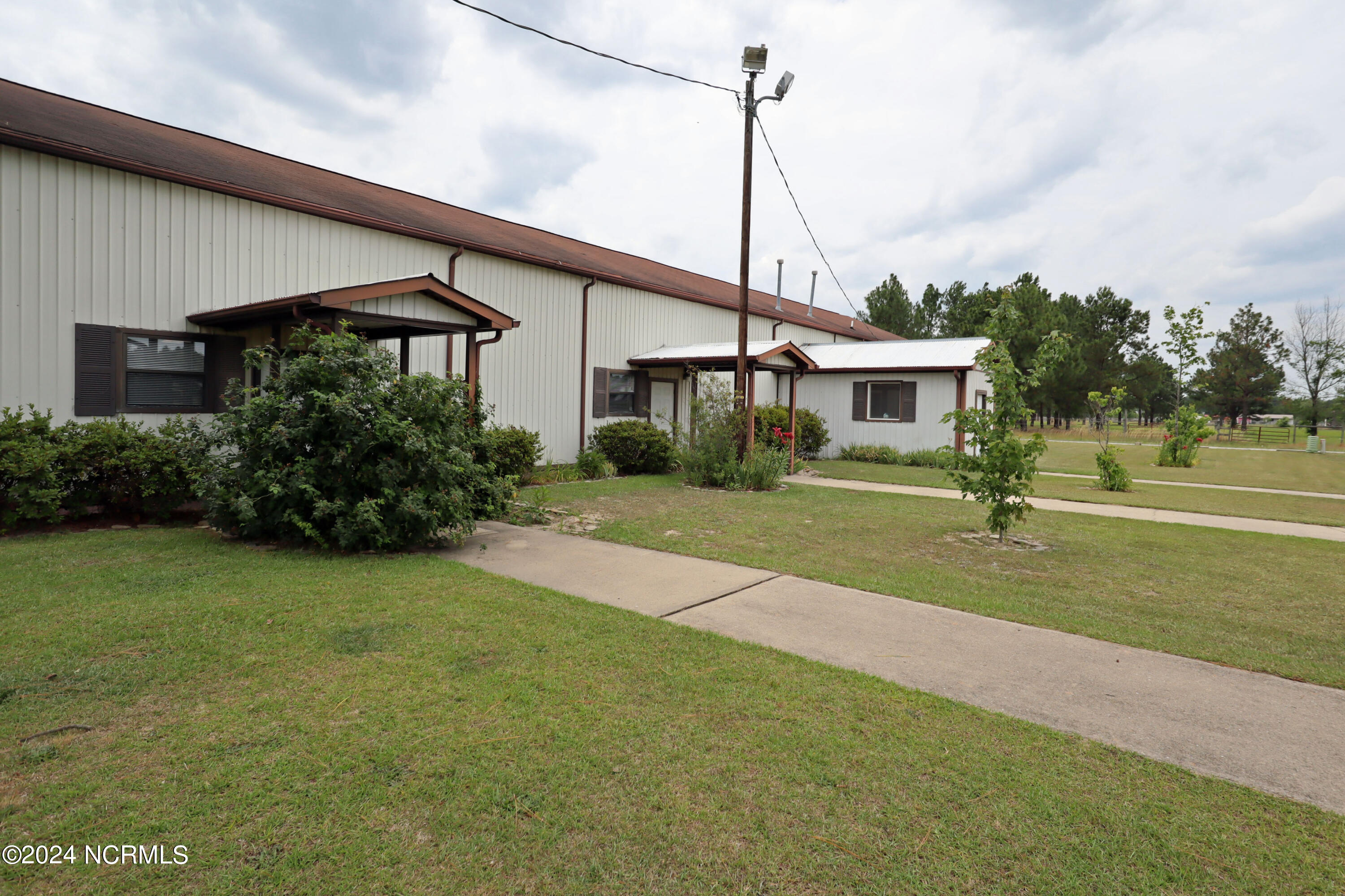 135 Jolinda Road Property Photo 4