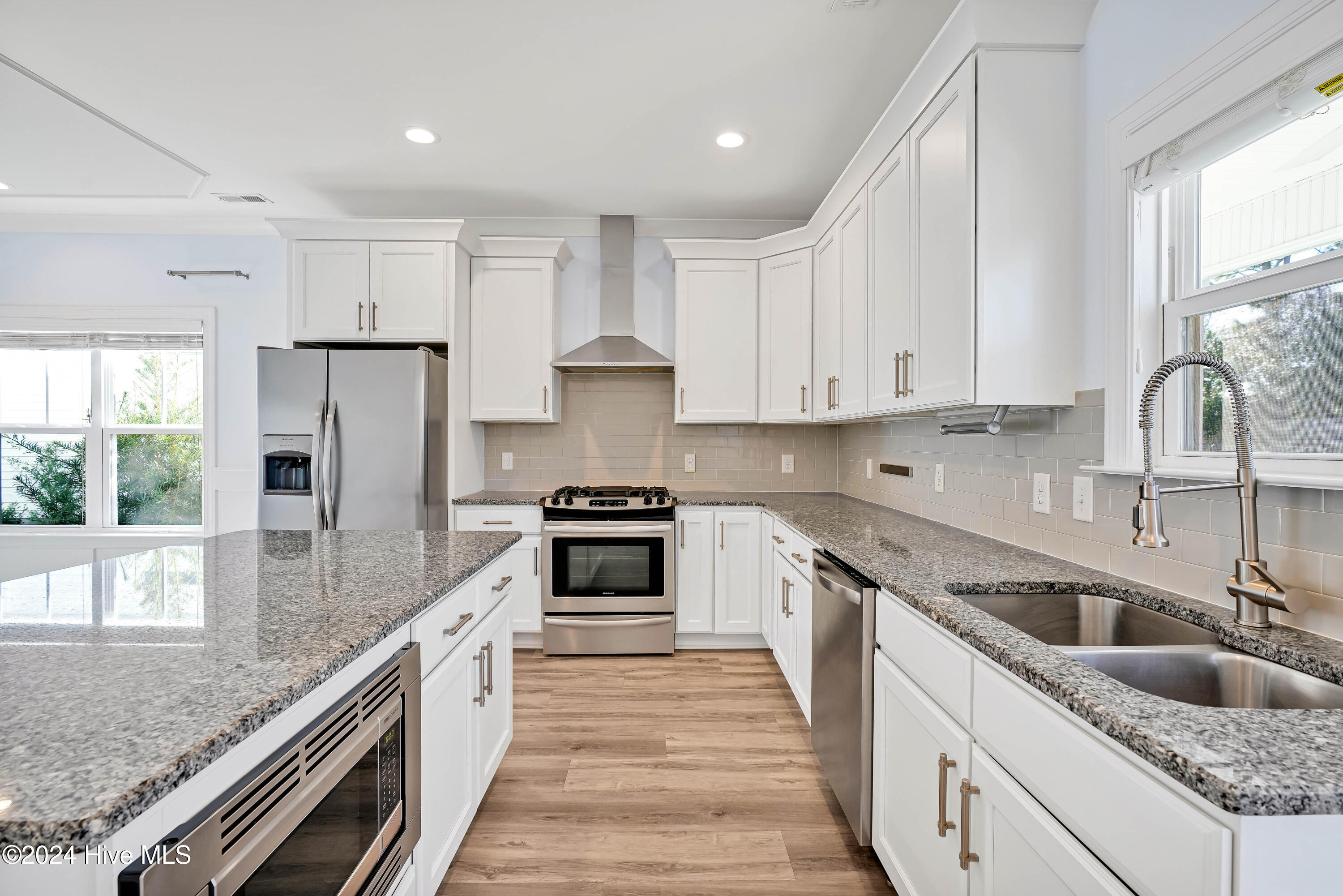 387 Beau Rivage Drive Property Photo 4
