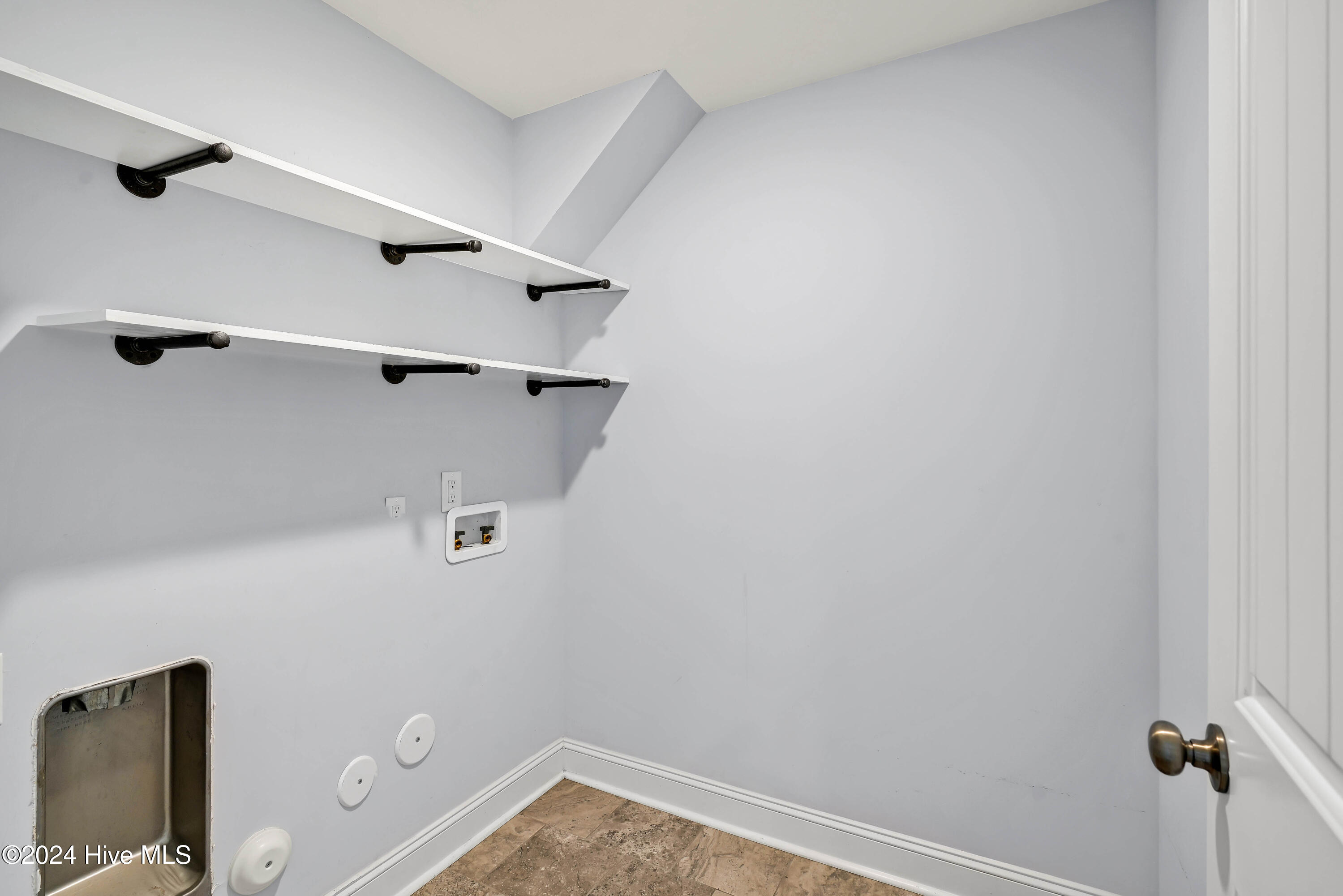 387 Beau Rivage Drive Property Photo 7