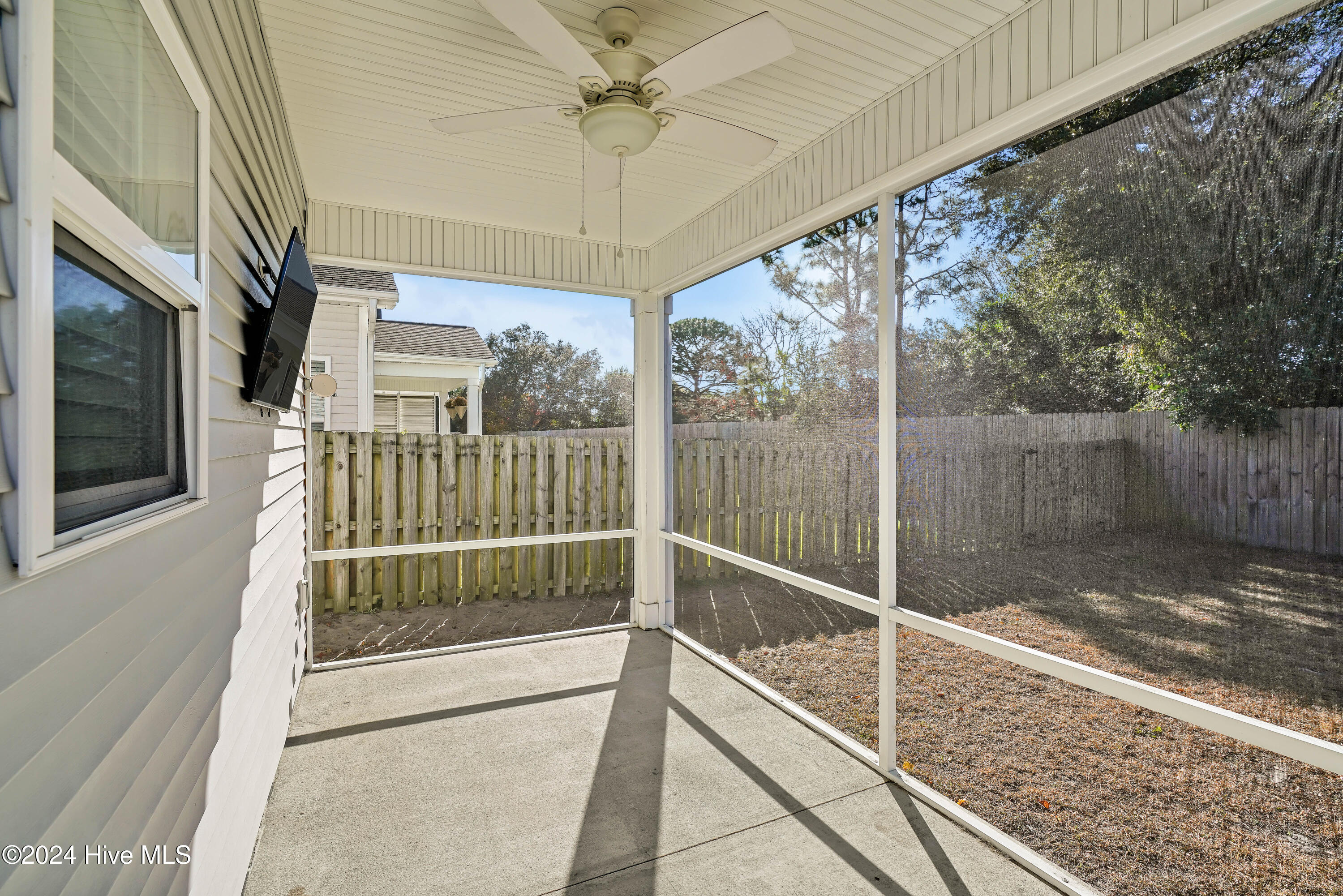 387 Beau Rivage Drive Property Photo 18