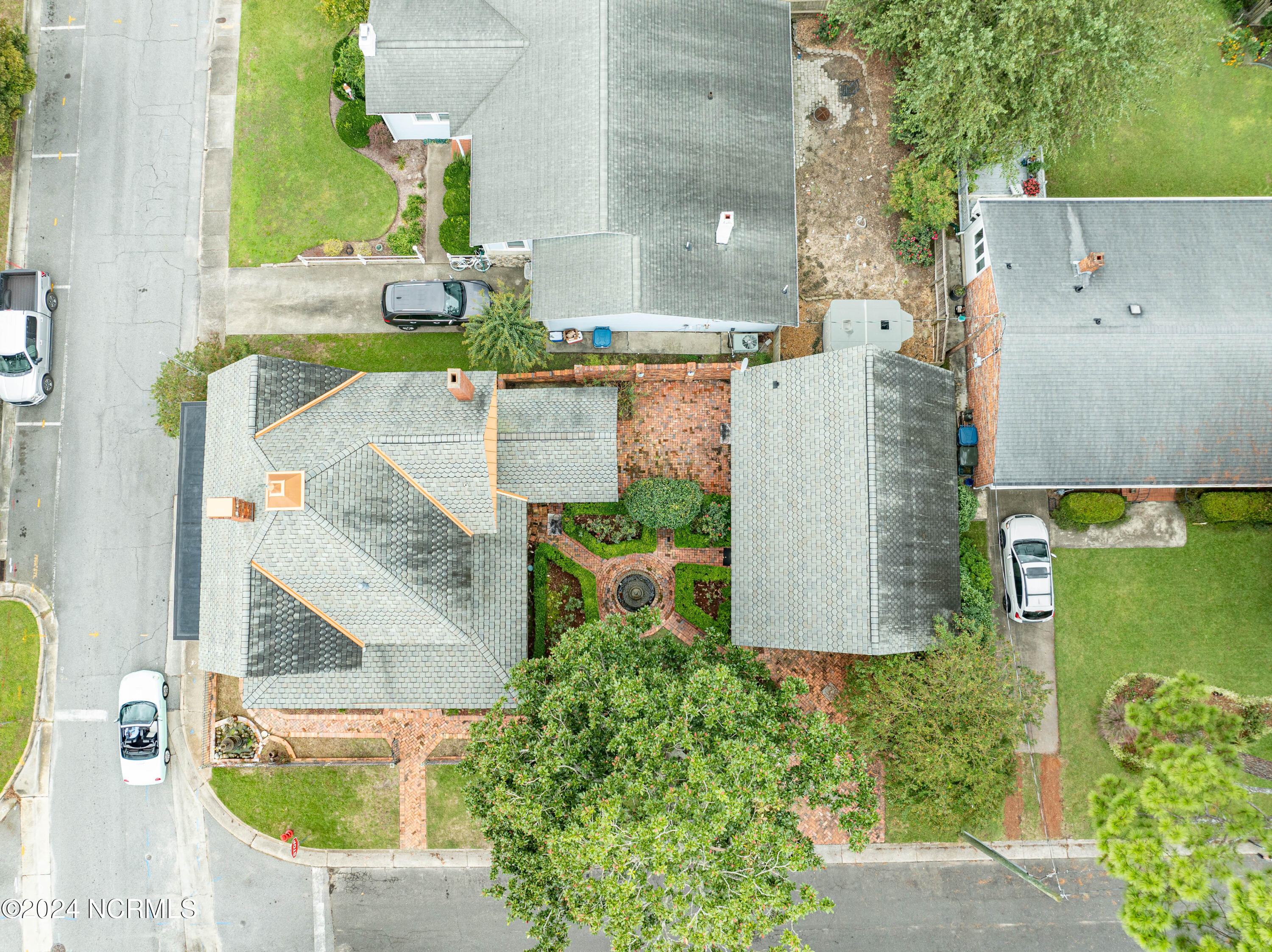 122 S Academy Street Property Photo 44